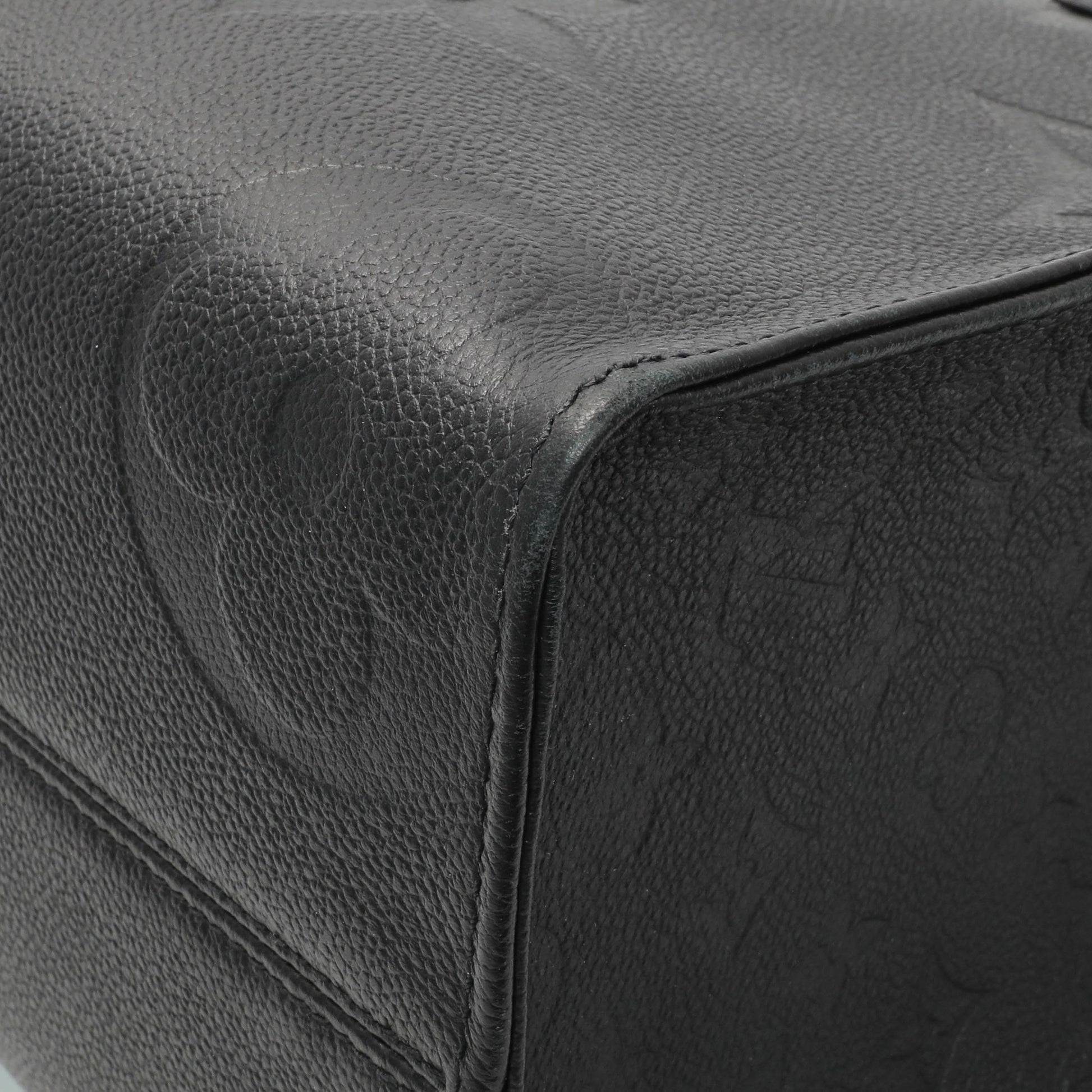 Exclusive Louis Vuitton Black Empreinte Monogram Giant OnTheGo MM — Detail View