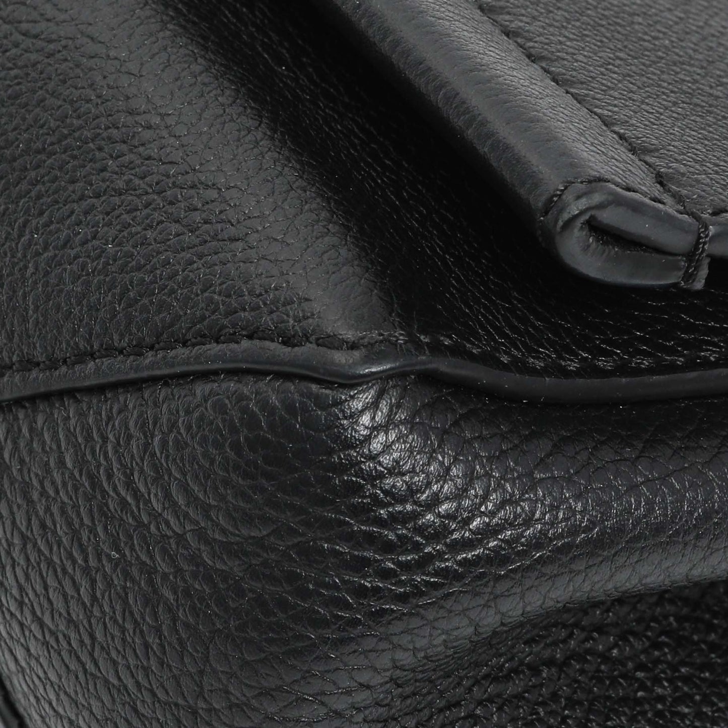 Exclusive Louis Vuitton Black Soft Calfskin Lockme II Chain Bag BB — Detail View