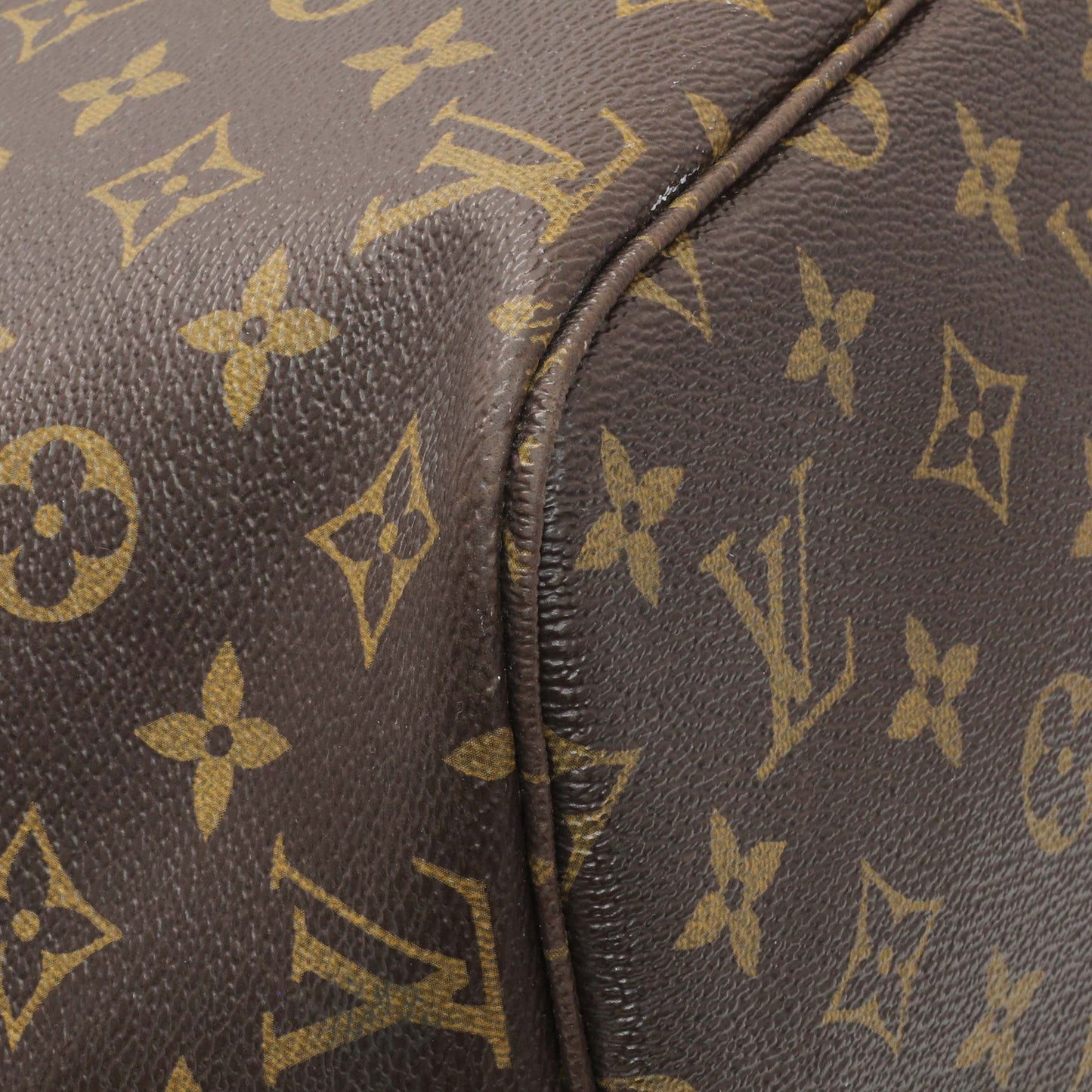 Exclusive Louis Vuitton Monogram Neo Neverfull MM — Top View
