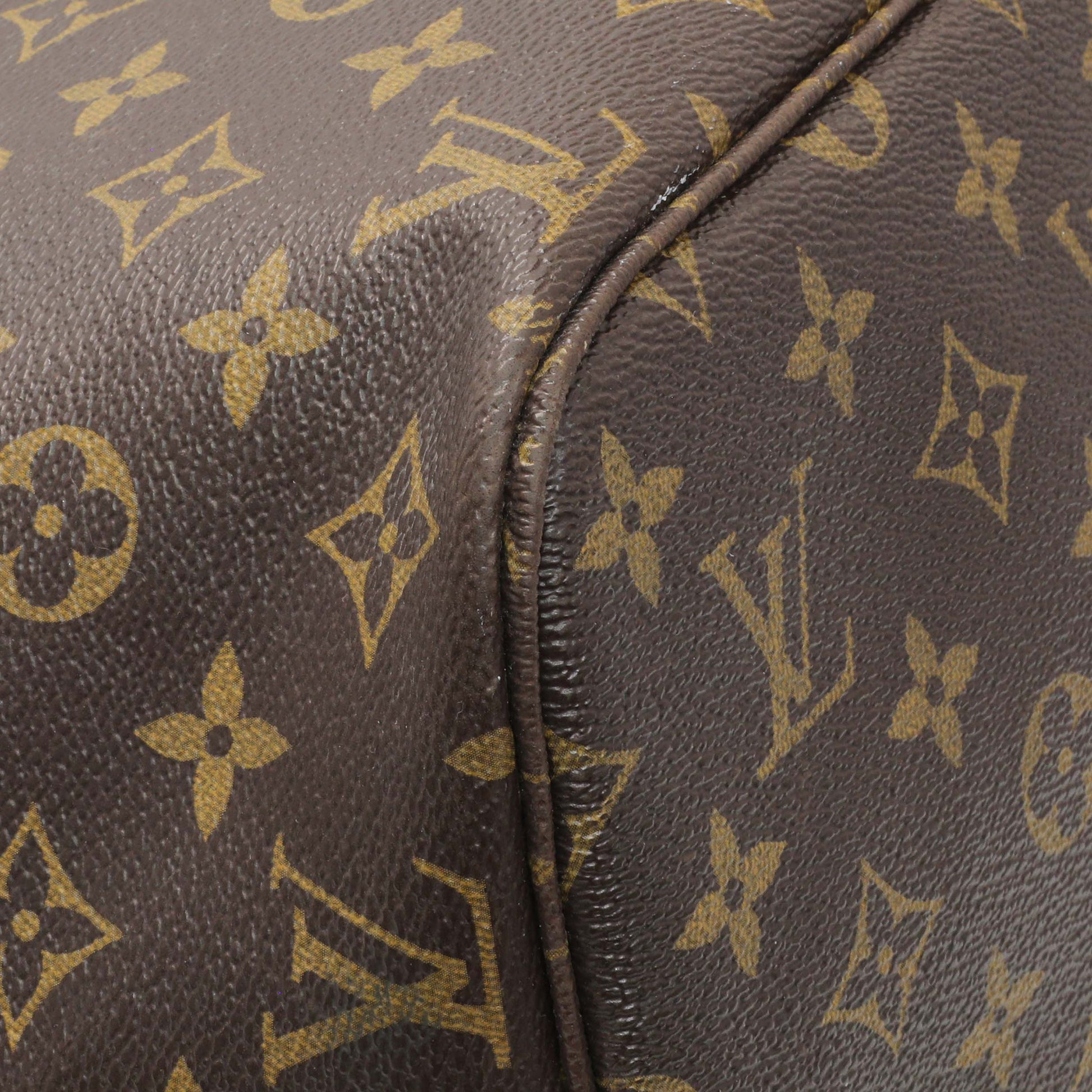 Exclusive Louis Vuitton Monogram Neo Neverfull MM — Top View