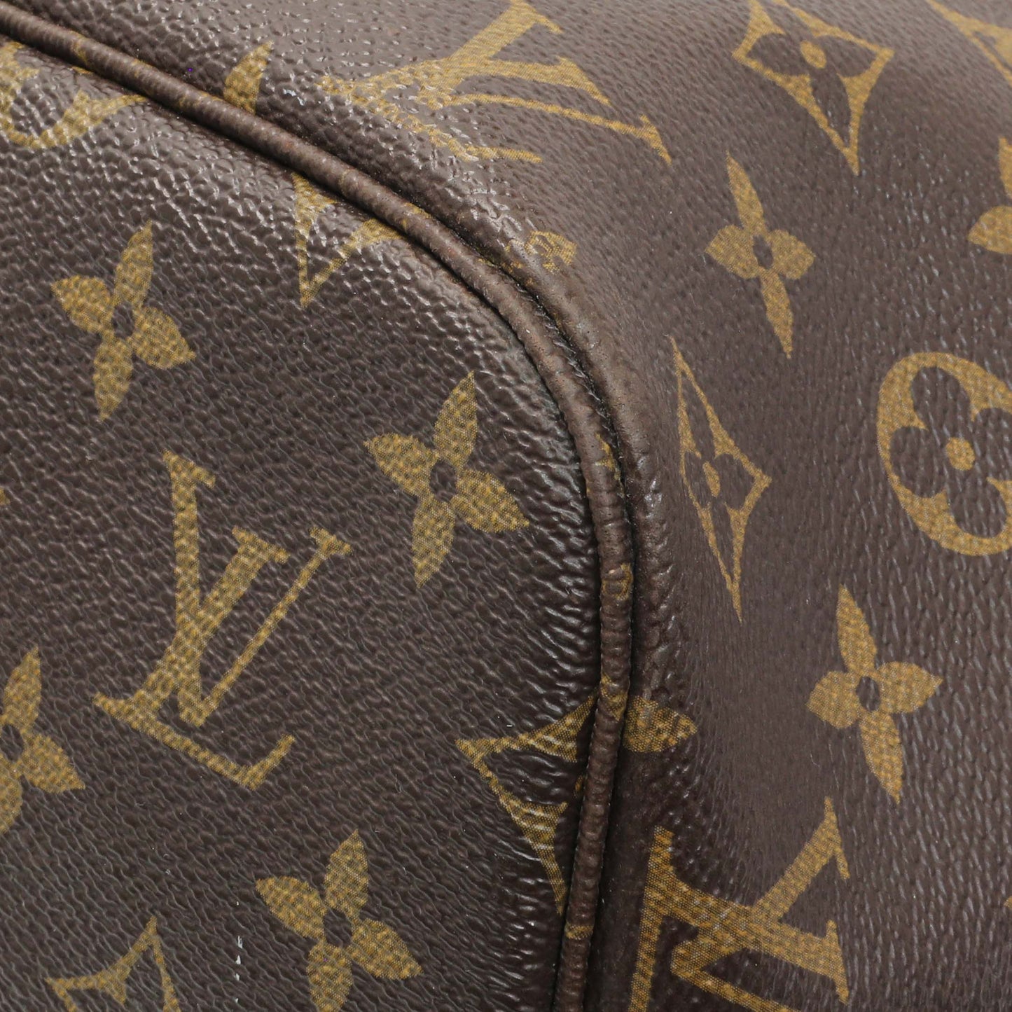 Exclusive Louis Vuitton Monogram Neo Neverfull MM — Detail View