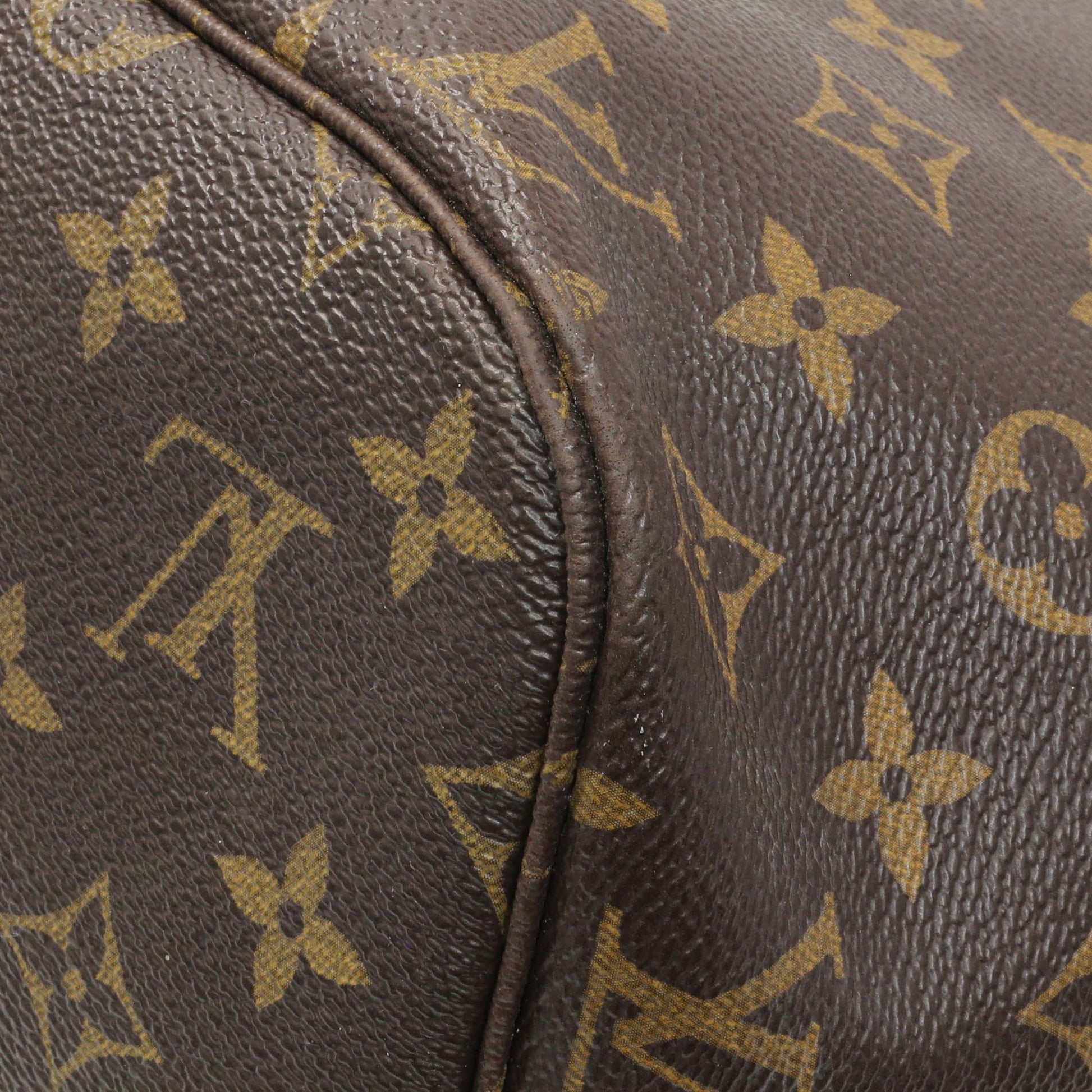 Exclusive Louis Vuitton Monogram Neo Neverfull MM — Alternate View 7