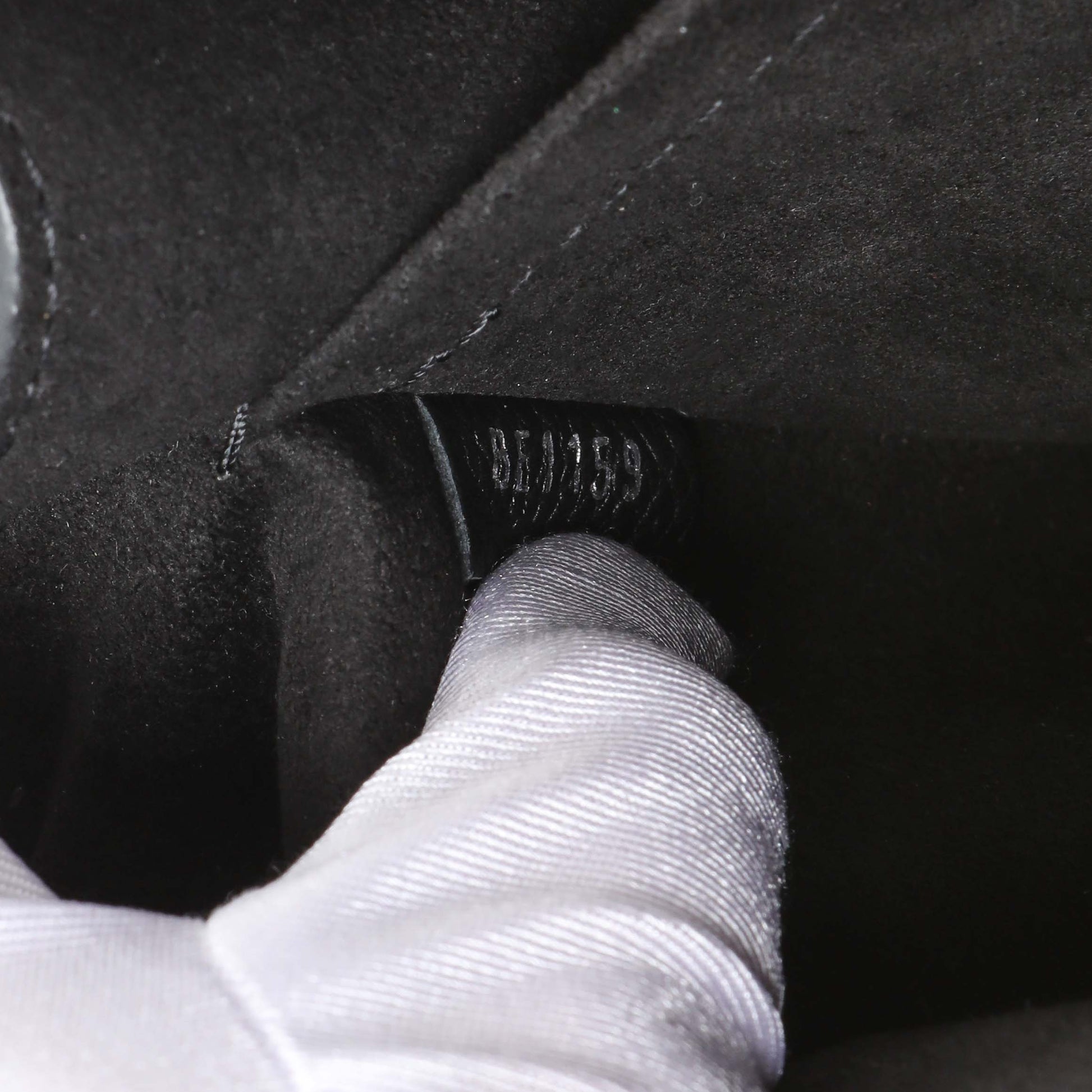 Exclusive Louis Vuitton Black Soft Calfskin Mylockme Chain Bag — Alternate View 10
