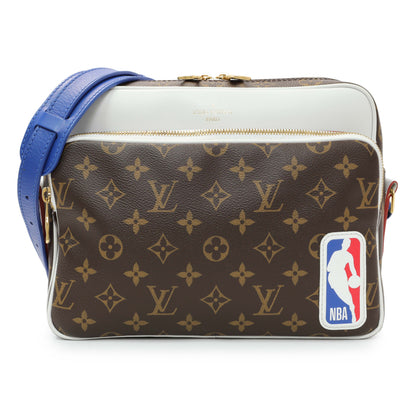 Exclusive Louis Vuitton X Nba 2020 Monogram Nil Messenger Bag — Front View