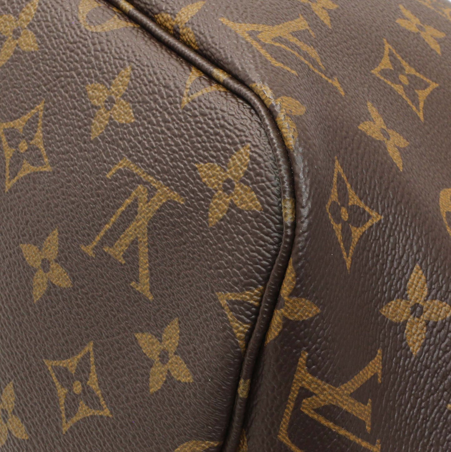 Exclusive Louis Vuitton Monogram Neo Neverfull MM — Detail View