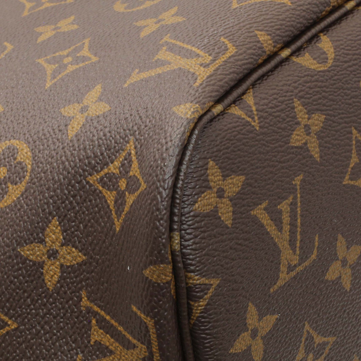Exclusive Louis Vuitton Monogram Neo Neverfull MM — Lifestyle View