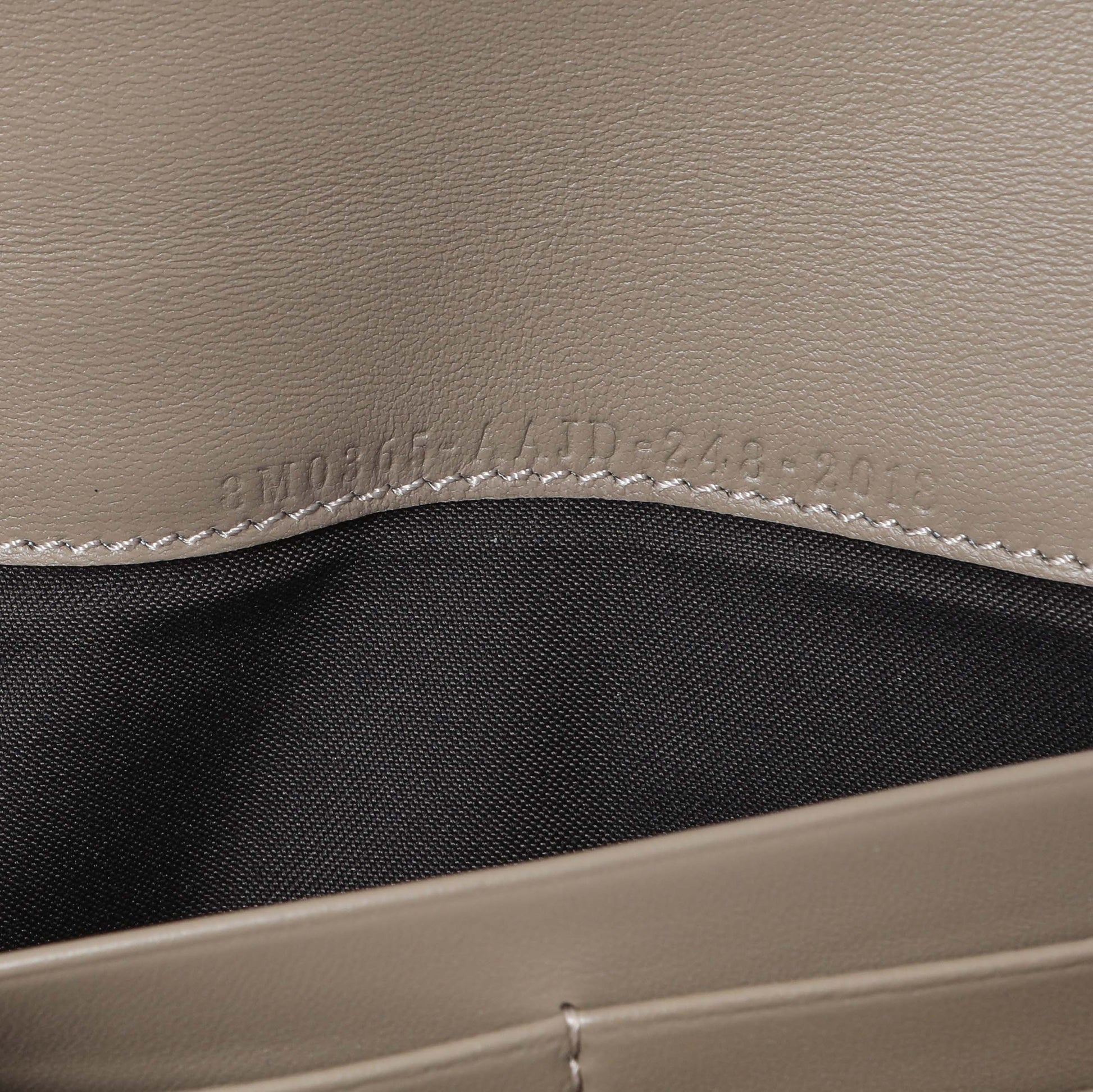 Exclusive Fendi Grey Nappa Matisse FF Embossed Continental Wallet On Chain — Lifestyle View