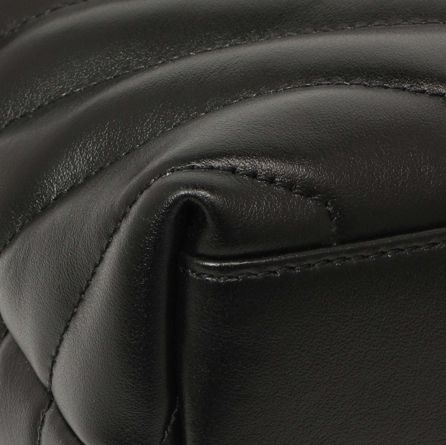 Exclusive Saint Laurent Black Calfskin Y Quilted Monogram Small Charm Loulou Chain Satchel — Top View