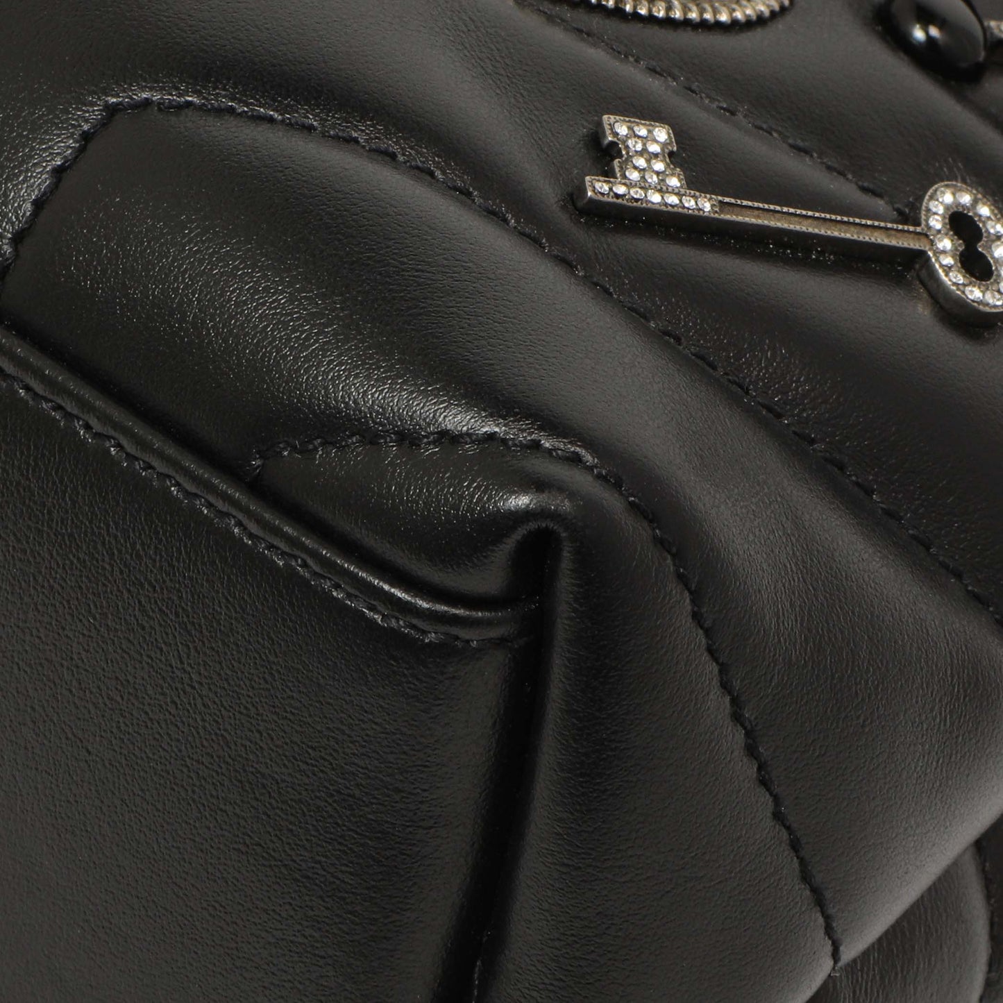 Exclusive Saint Laurent Black Calfskin Y Quilted Monogram Small Charm Loulou Chain Satchel — Detail View