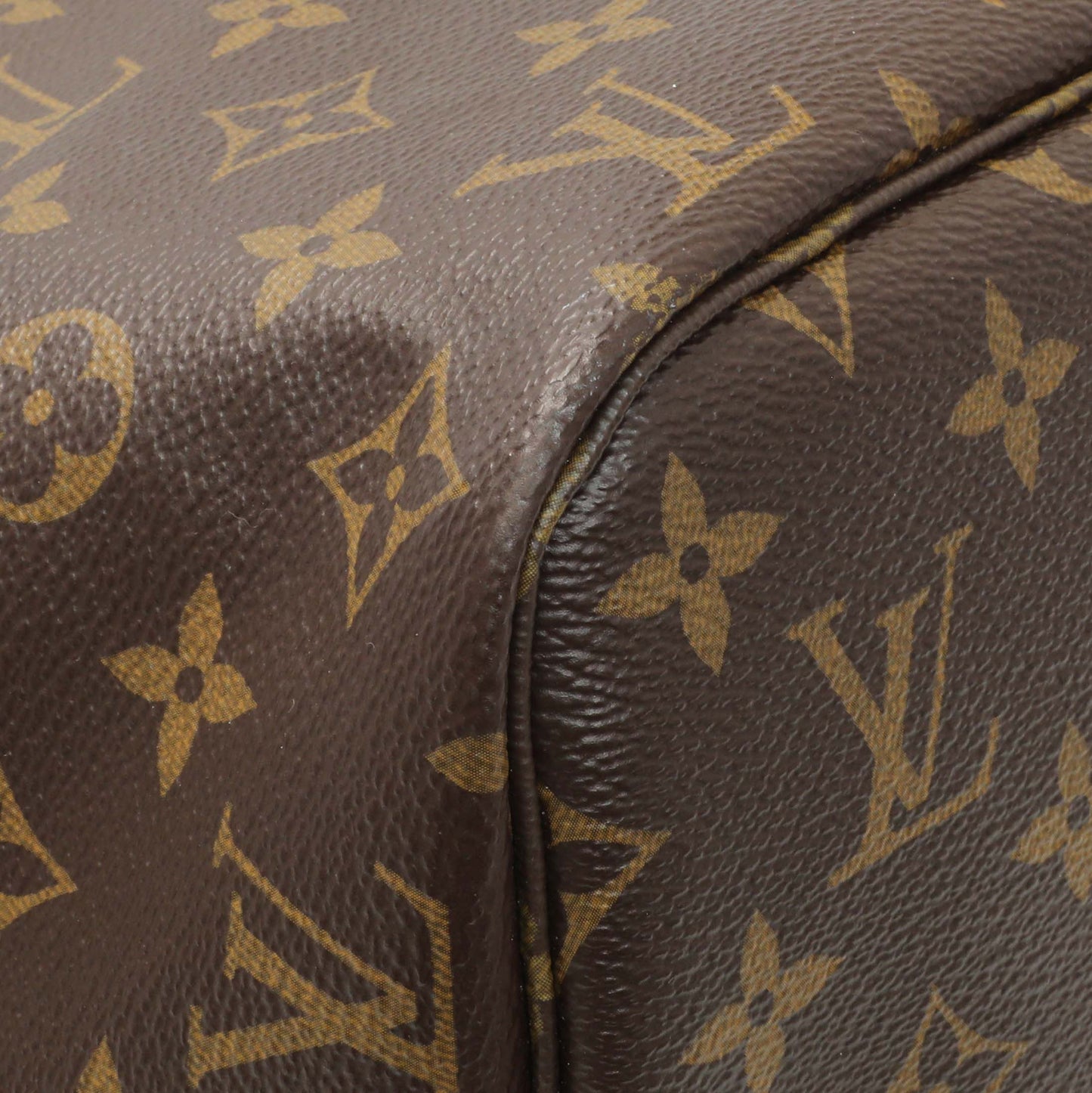 Exclusive Louis Vuitton Monogram Neverfull MM — Top View
