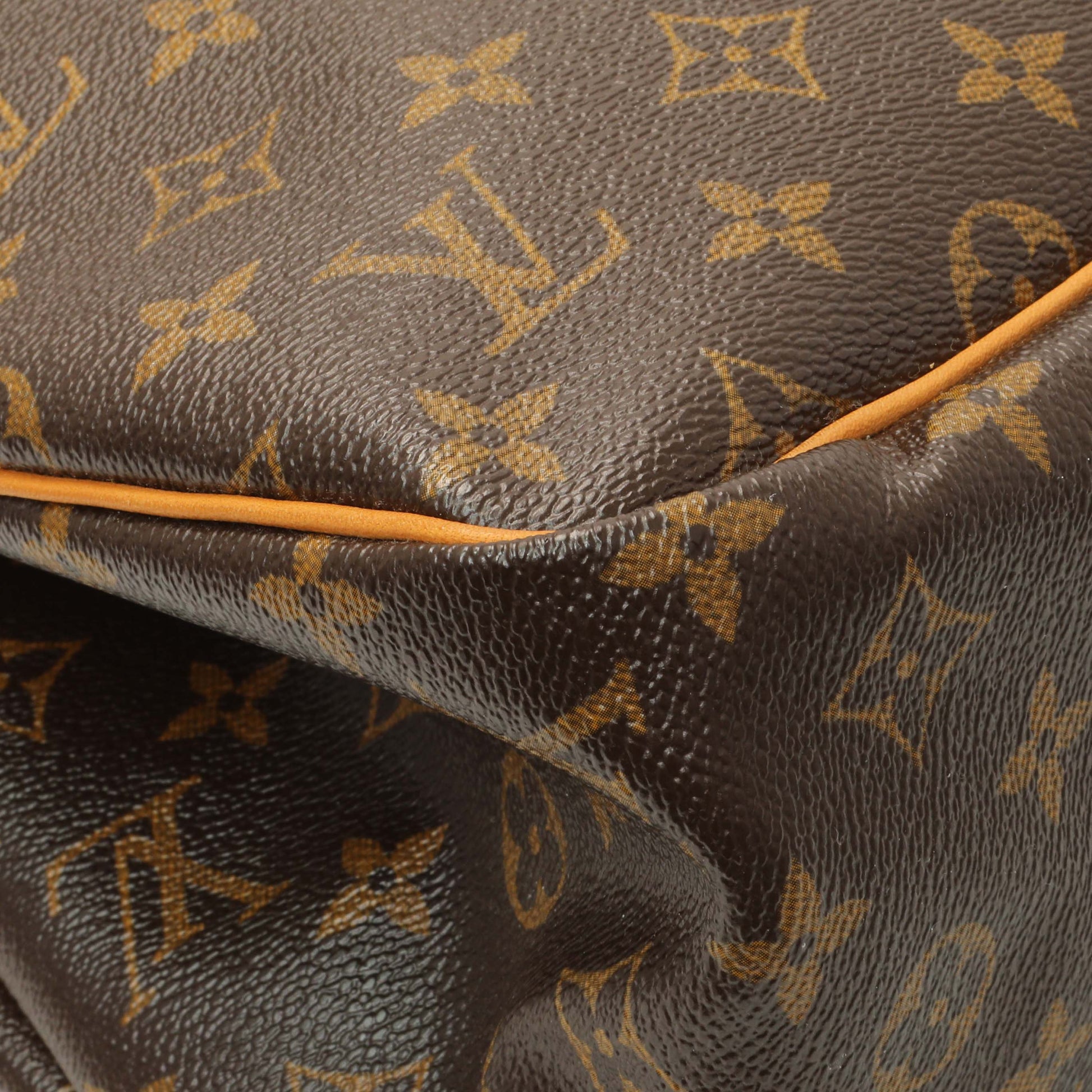 Exclusive Louis Vuitton Monogram Batignolles Vertical — Lifestyle View