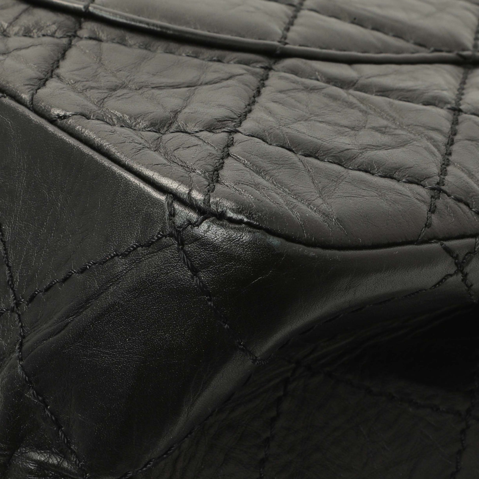 Exclusive Chanel Black Quilted Aged Calfskin 2.55 Reissue 227 Flap — Alternate View 7