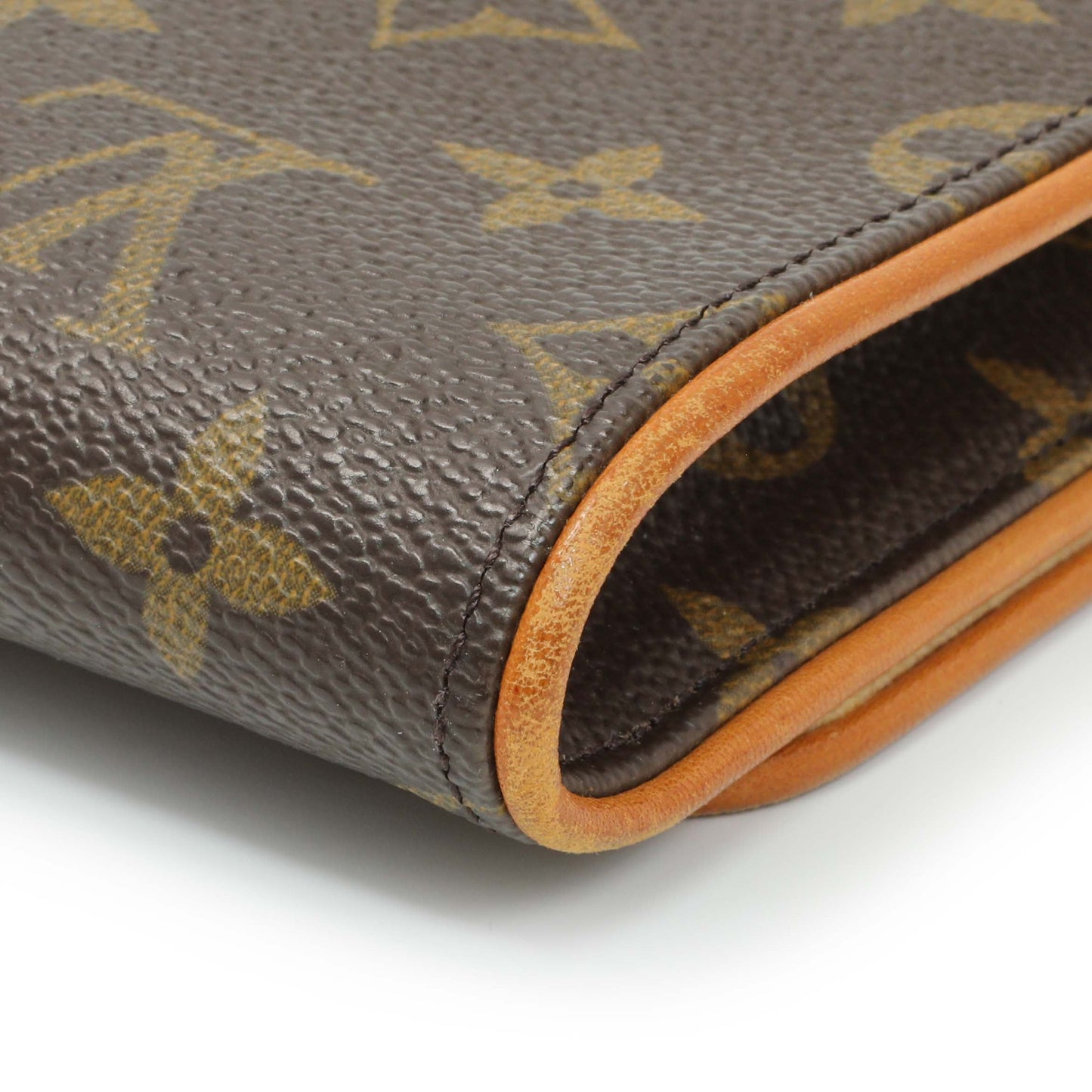 Exclusive Louis Vuitton Monogram Pochette Twin GM — Alternate View 7