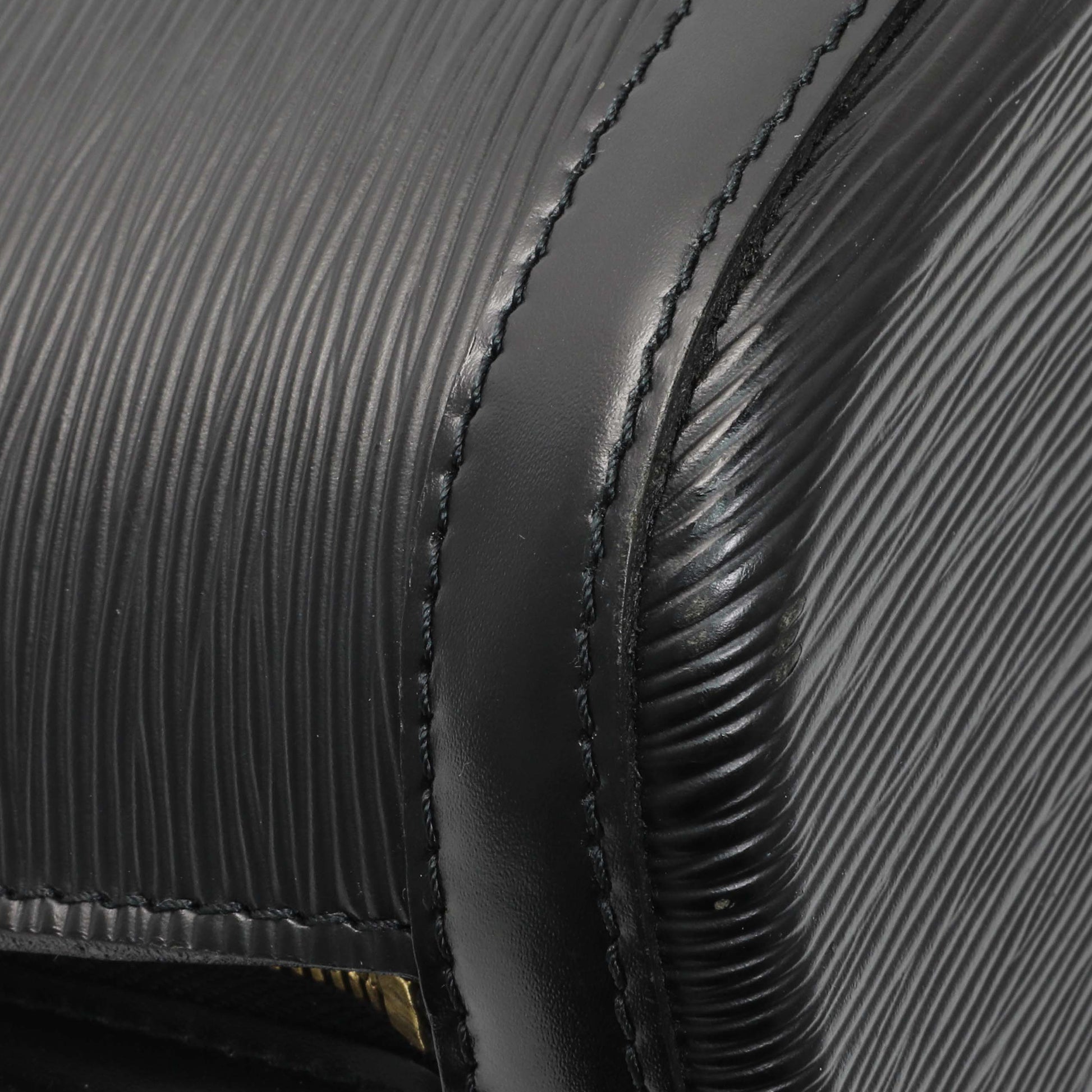 Exclusive Louis Vuitton Black Epi Lussac — Top View