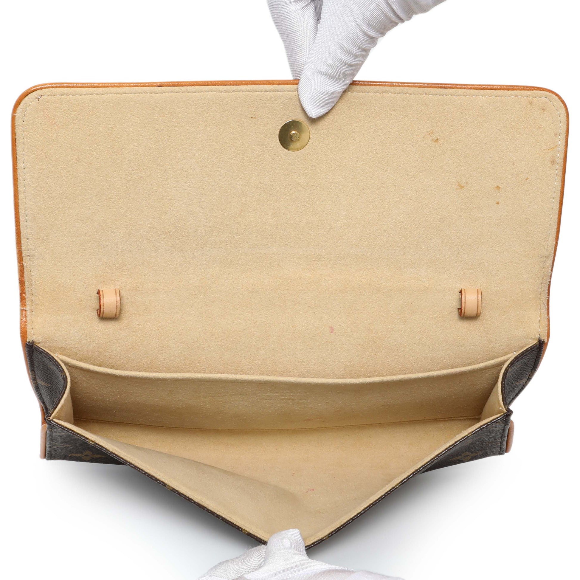 Exclusive Louis Vuitton Monogram Pochette Twin GM — Alternate View 10