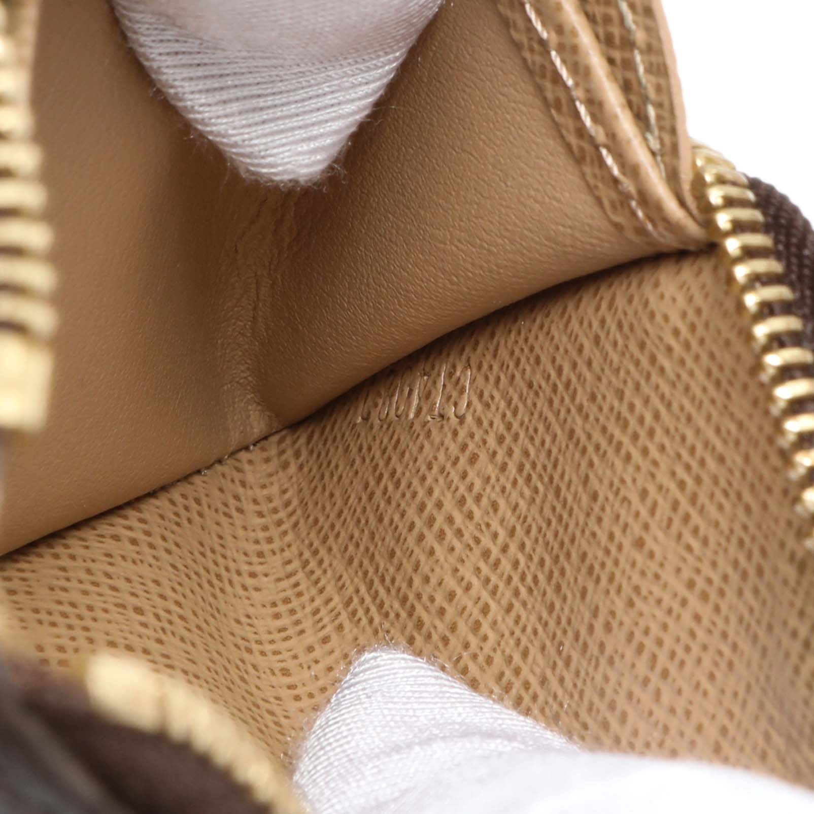 Exclusive Louis Vuitton Monogram Trunks and Bags Complice Key Pouch — Lifestyle View