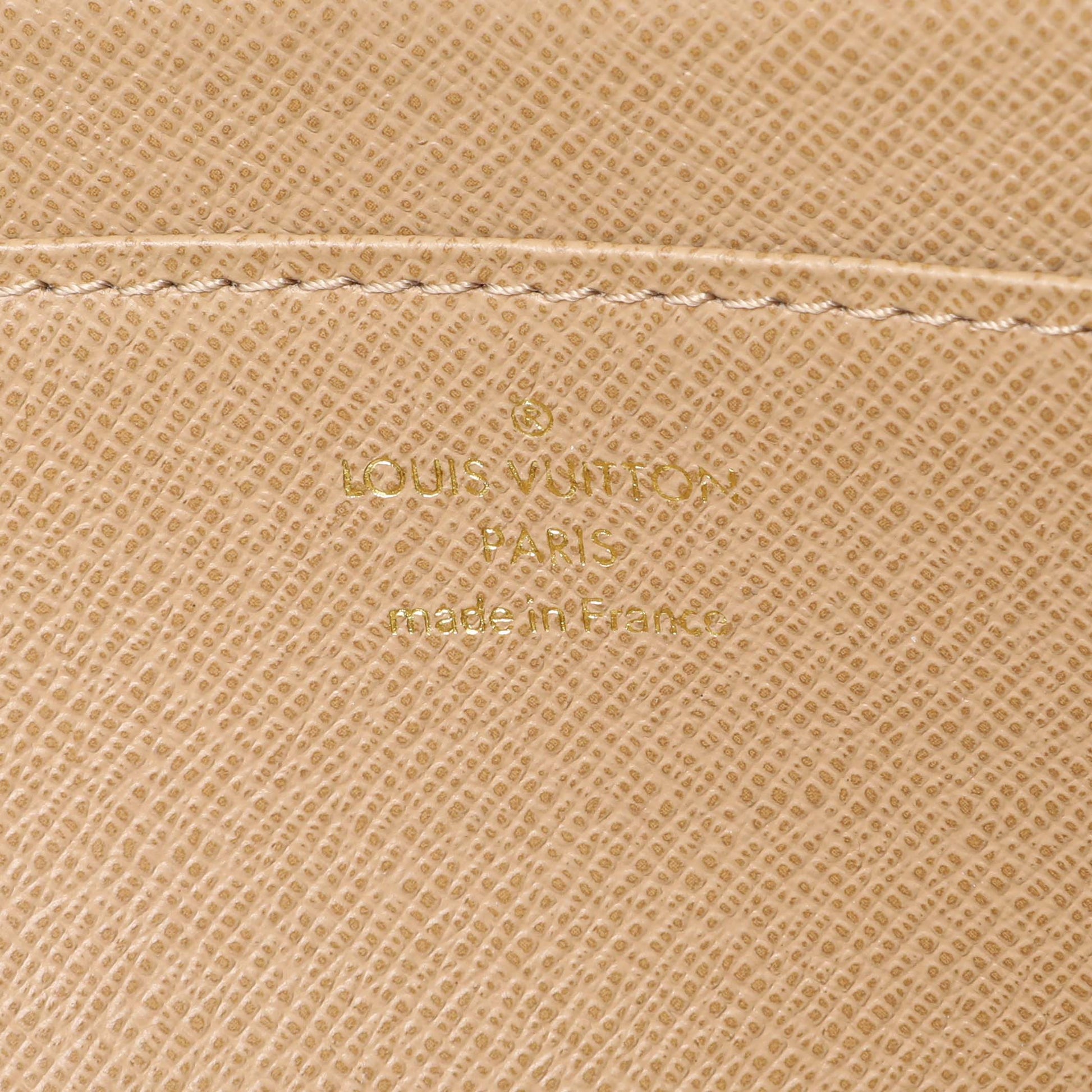 Exclusive Louis Vuitton Monogram Trunks and Bags Complice Wallet — Detail View