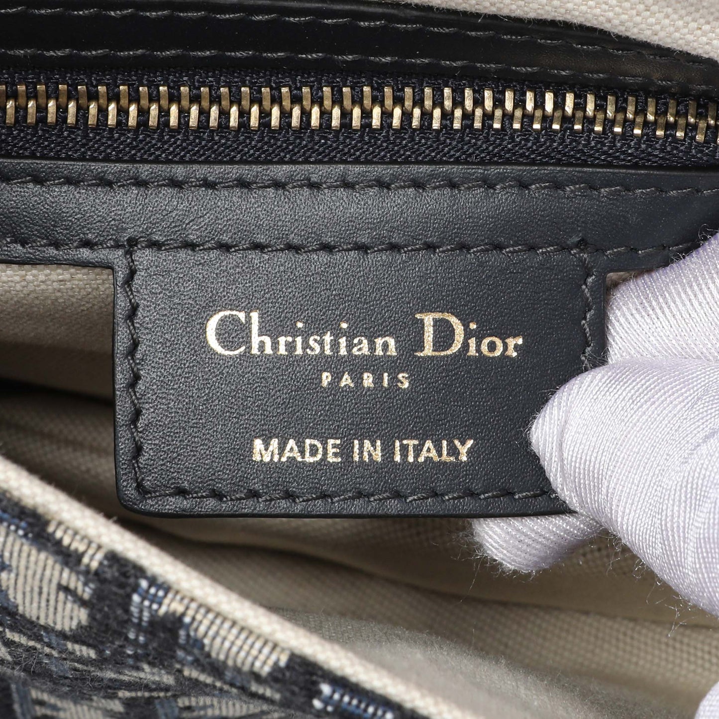 Exclusive Christian Dior Oblique Saddle Bag — Detail View