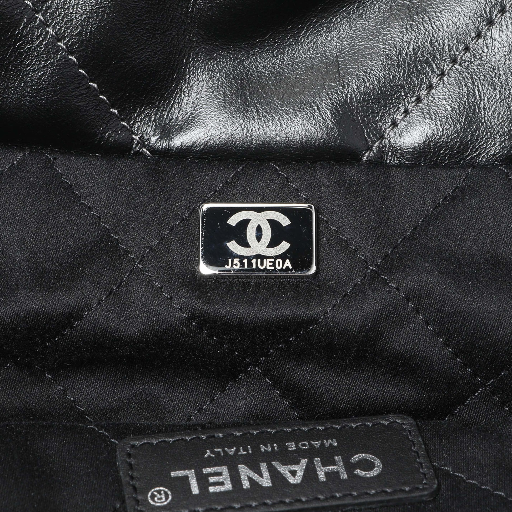 Exclusive Chanel Black Silver Metallic Shaded Quilted Shiny Calfskin Small Chanel 22 — Alternate View 10