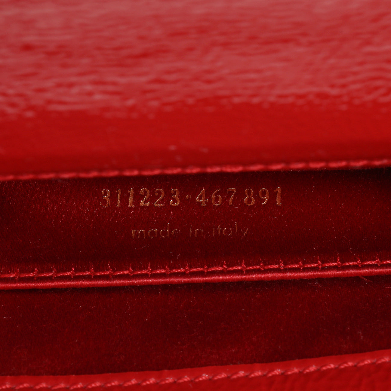 Exclusive Saint Laurent Red Textured Patent Monogram Large Belle De Jour Clutch — Alternate View 12