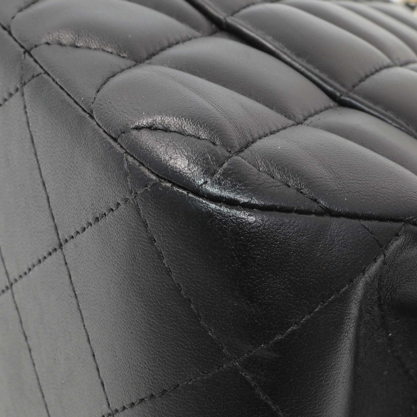 Exclusive Chanel Black Lambskin Quilted Jumbo Double Flap — Alternate View 7