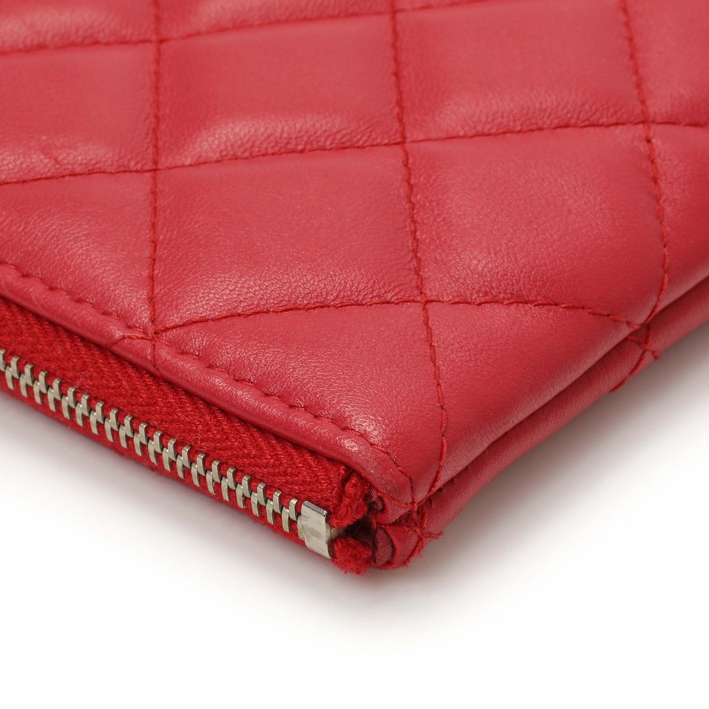 Exclusive Chanel Pink Quilted Lambskin Medium Cosmetic Case — Alternate View 9