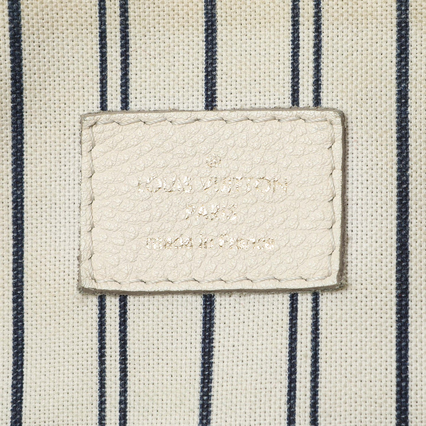 Exclusive Louis Vuitton Empreinte Lumineuse PM — Alternate View 9