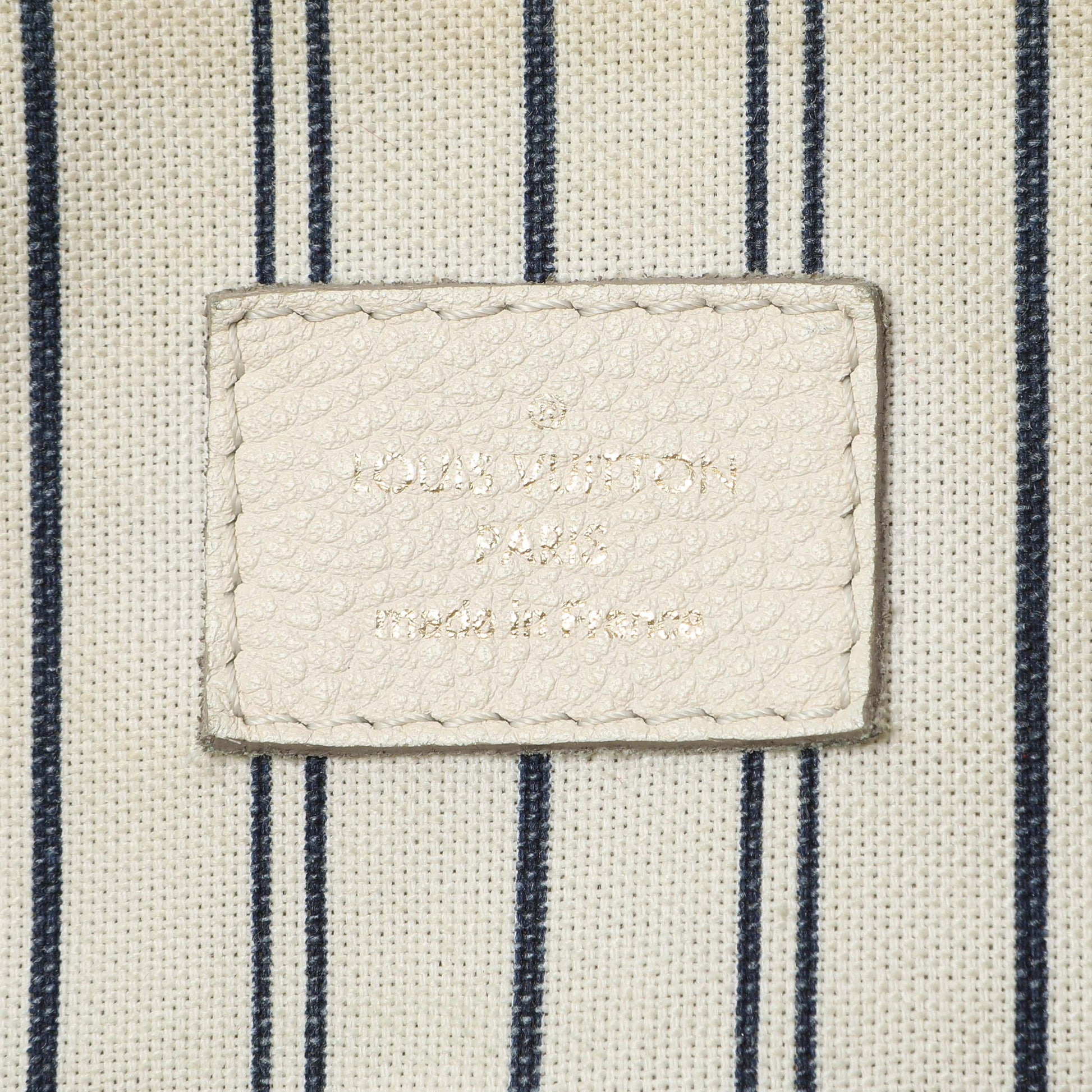 Exclusive Louis Vuitton Empreinte Lumineuse PM — Alternate View 9
