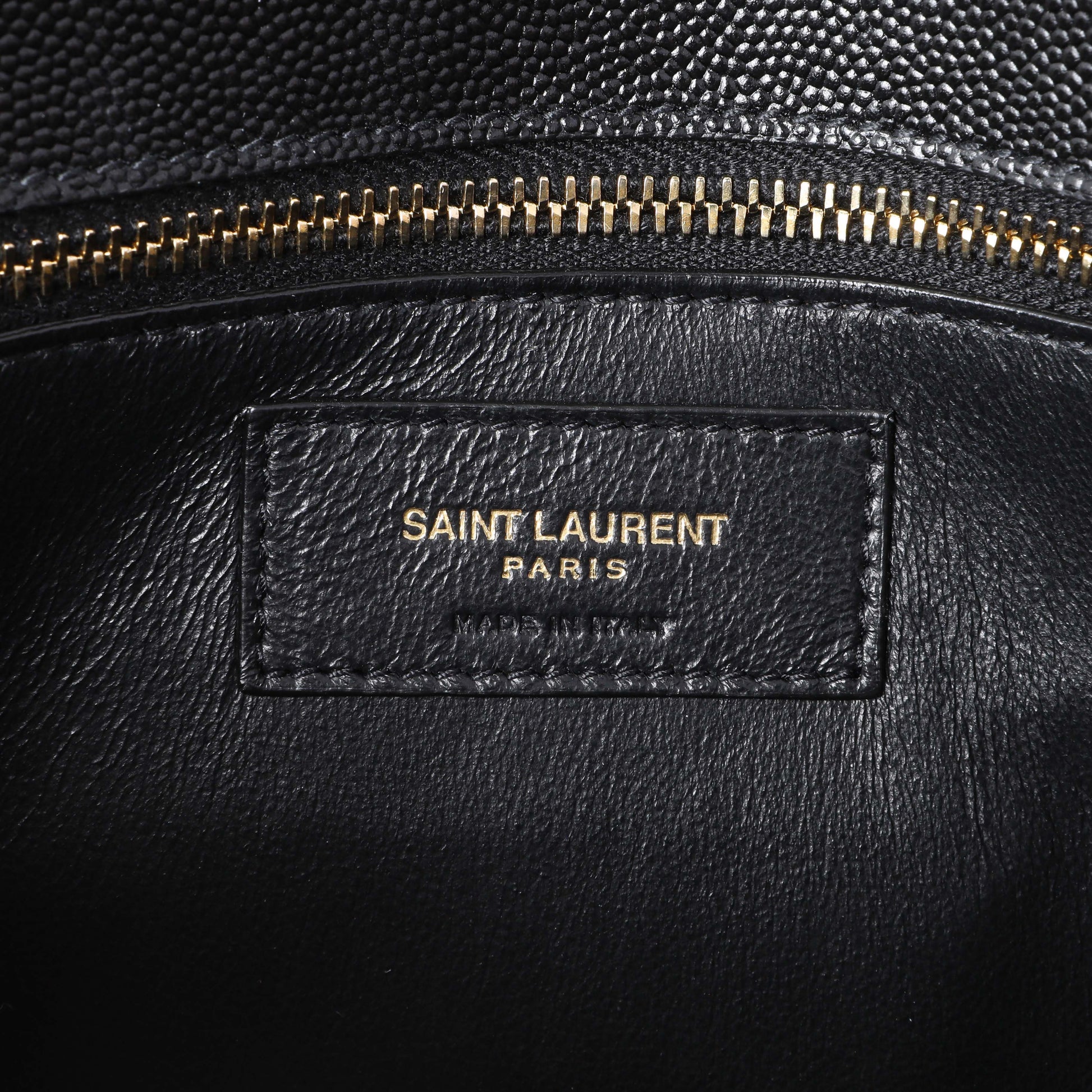 Exclusive Saint Laurent Black Grain De Poudre Monogram Cassandra Clasp Bag — Detail View