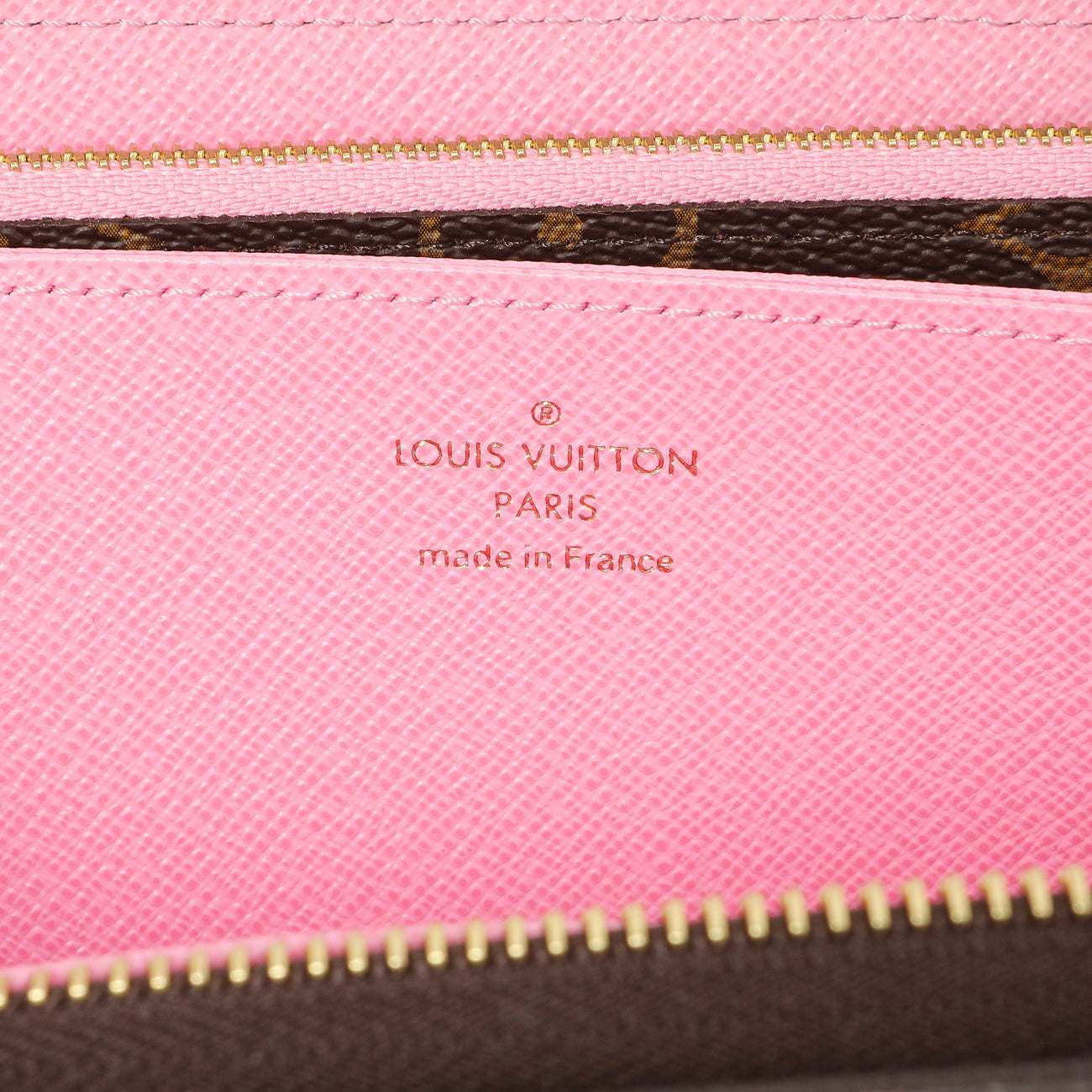 Exclusive Louis Vuitton 2023 Christmas Animation Zippy Wallet — Detail View