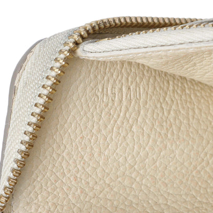 Exclusive Louis Vuitton White Empreinte Zippy Organizer — Lifestyle View