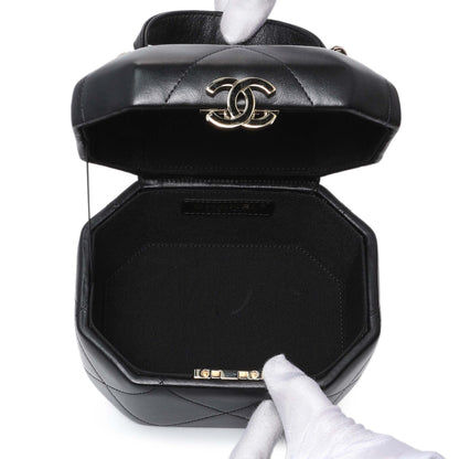 Exclusive Chanel Black Quilted Lambskin Hexagon Vanity Case — Detail View