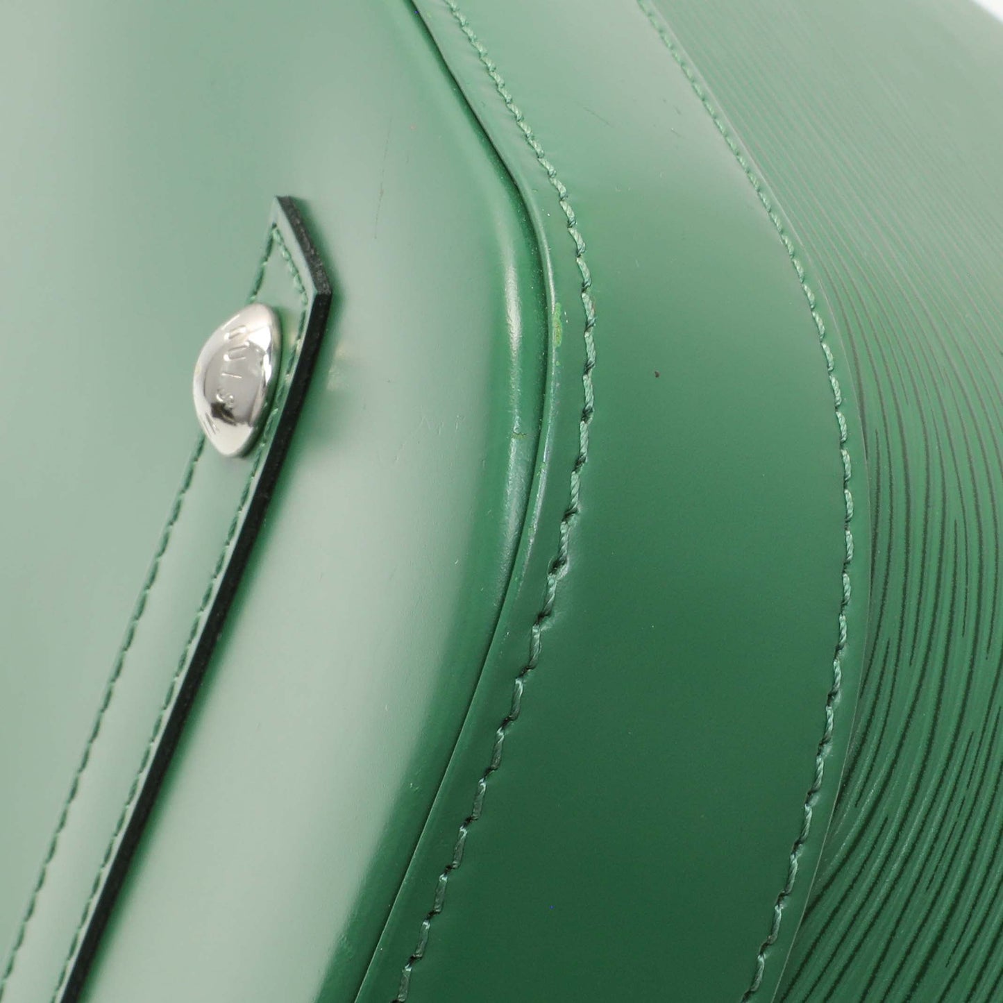 Exclusive Louis Vuitton Green Epi Alma GM — Detail View