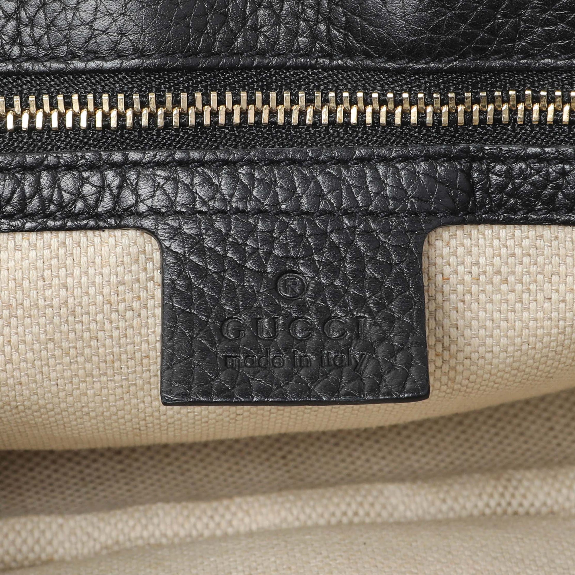 Exclusive Gucci Black Pebbled Calfskin Medium Soho Flap Crossbody — Detail View