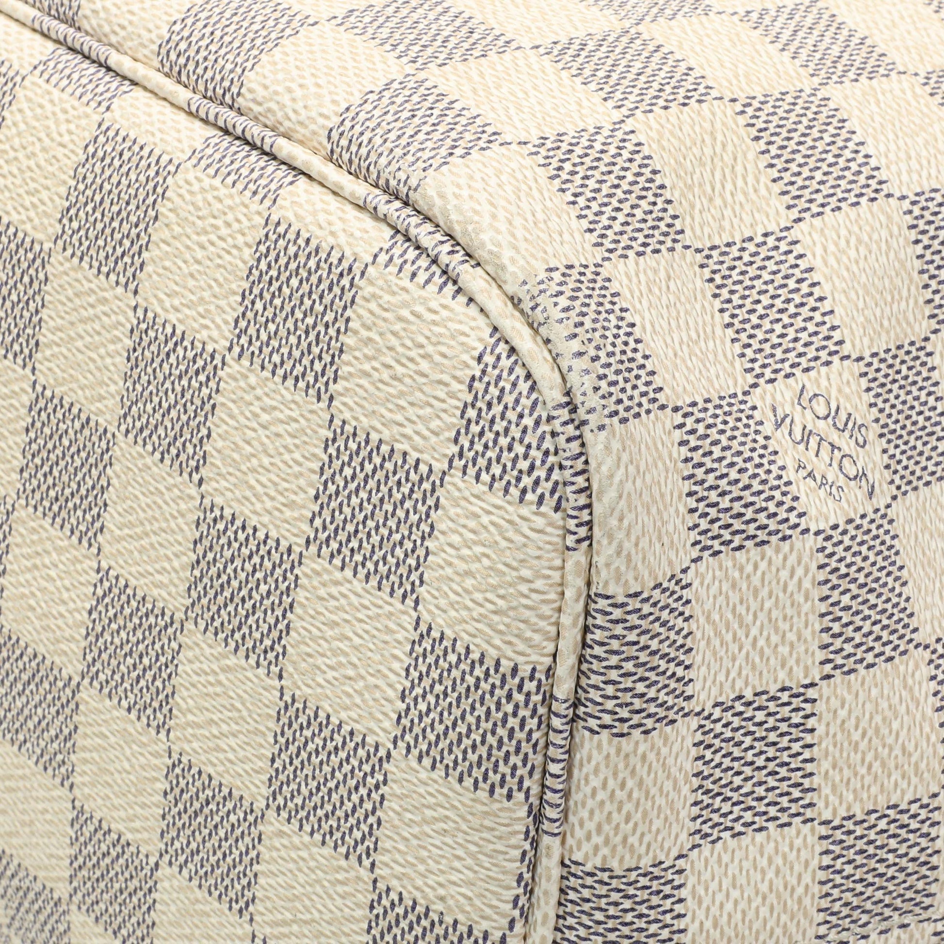 Exclusive Louis Vuitton Damier Azur Neverfull GM — Detail View