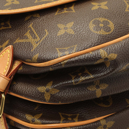 Exclusive Louis Vuitton Monogram Saumur 30 — Lifestyle View