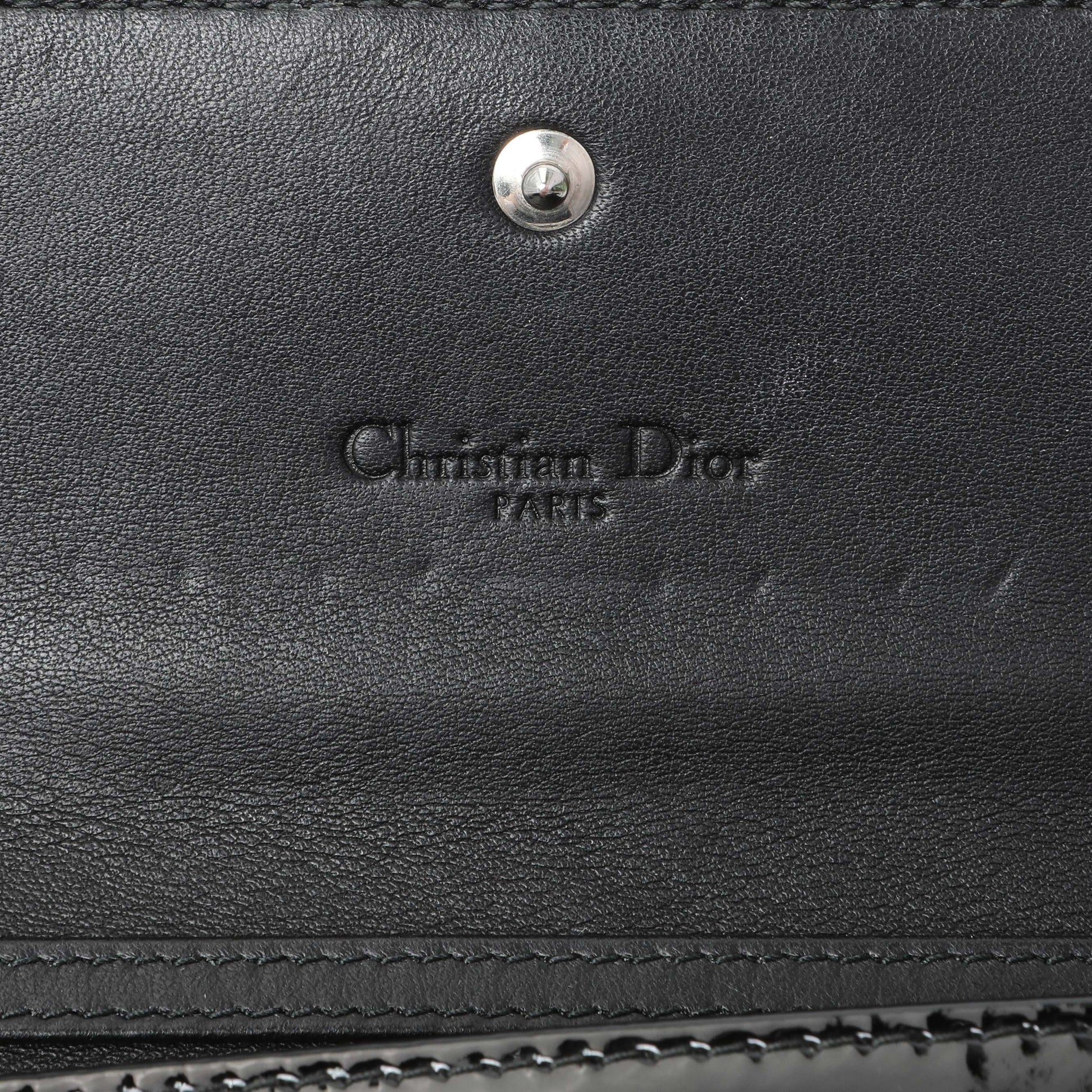 Exclusive Christian Dior Black Patent Cannage Lady Dior Rendezvous Wallet On Chain — Detail View