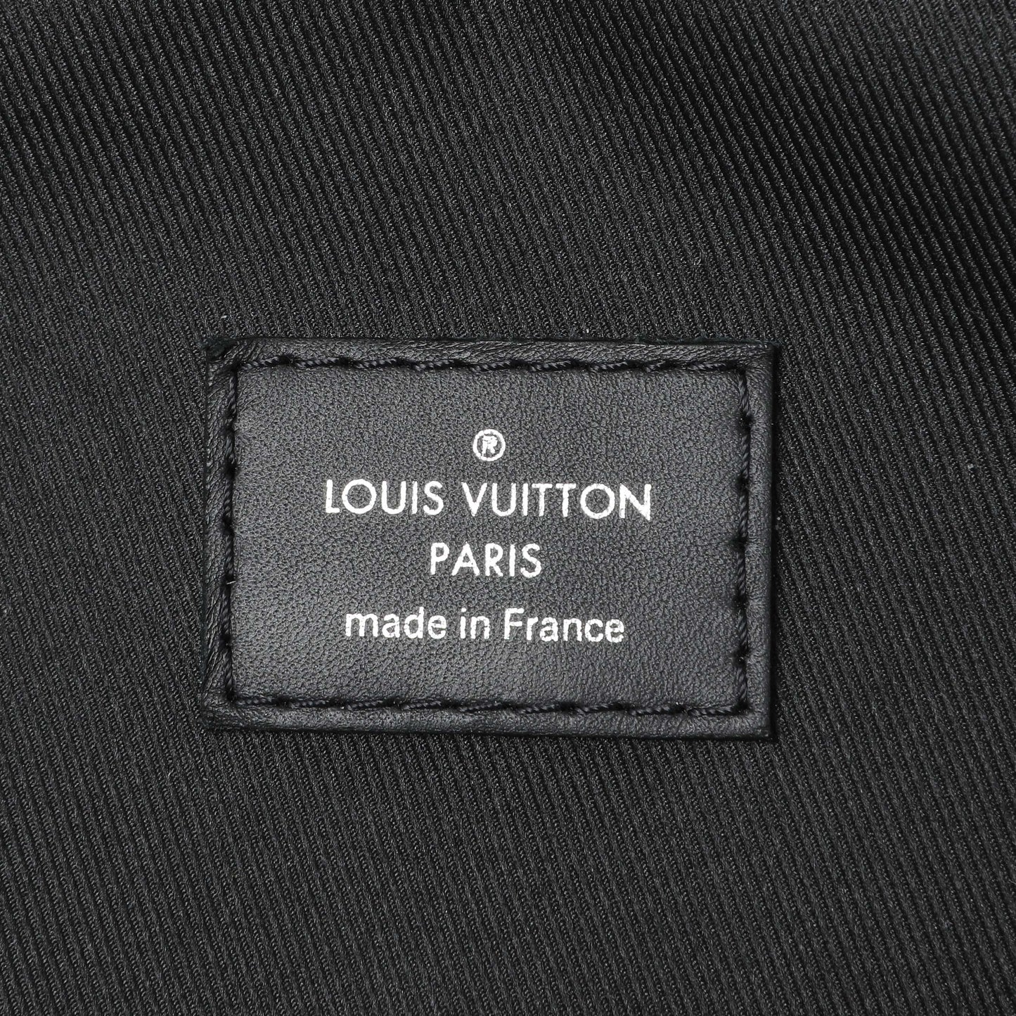 Exclusive Louis Vuitton Damier Onyx Avenue Sling Bag NM — Detail View