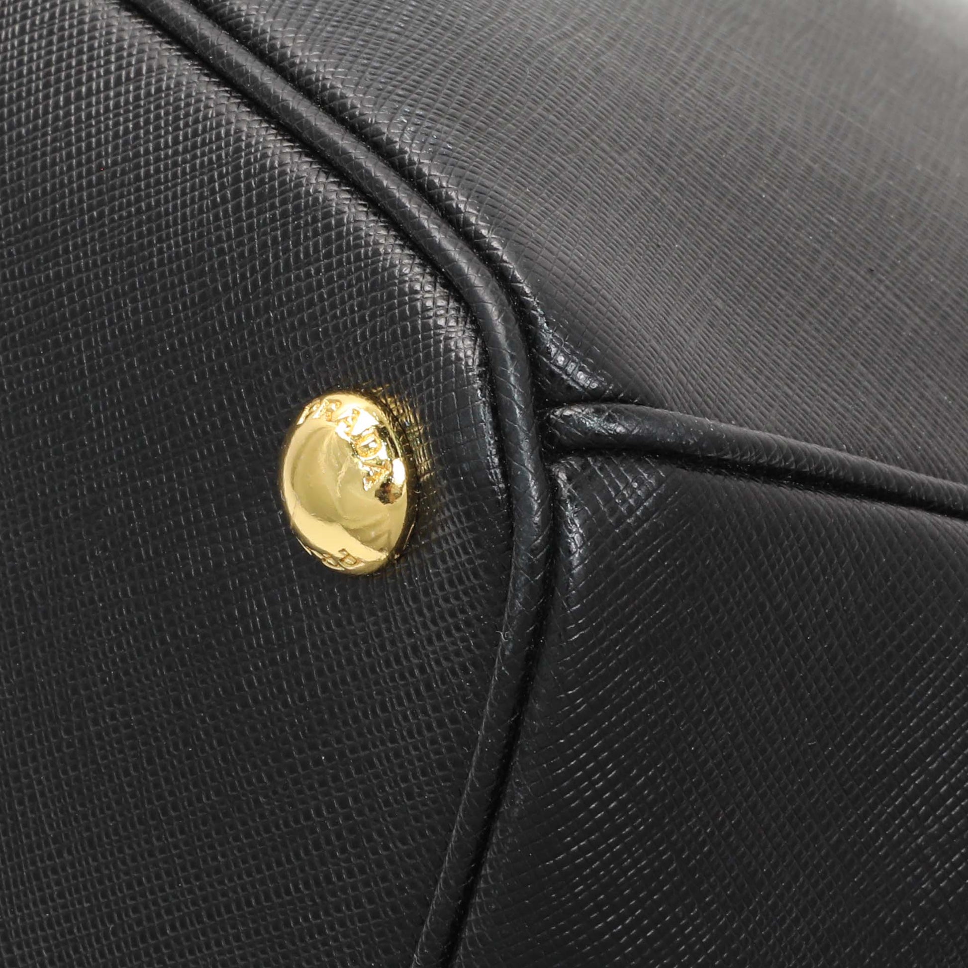 Exclusive Prada Black Saffiano Large Galleria Double Zip Tote — Alternate View 7