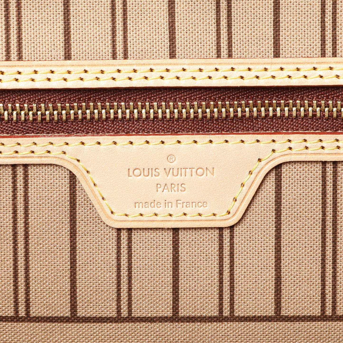 Exclusive Louis Vuitton Monogram Neo Neverfull GM — Detail View