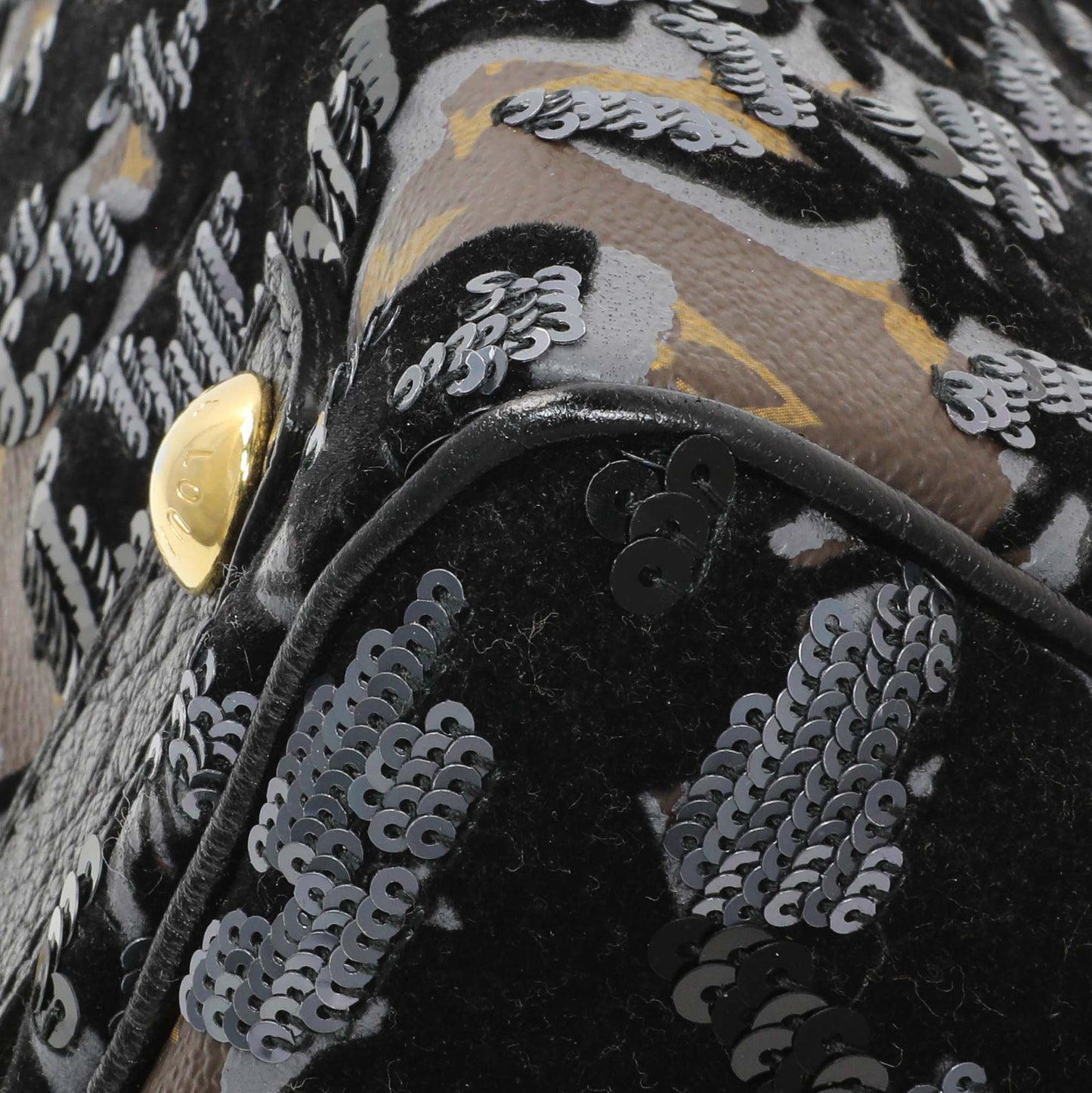 Exclusive Louis Vuitton Monogram Fleur De Jais Carrousel — Alternate View 7