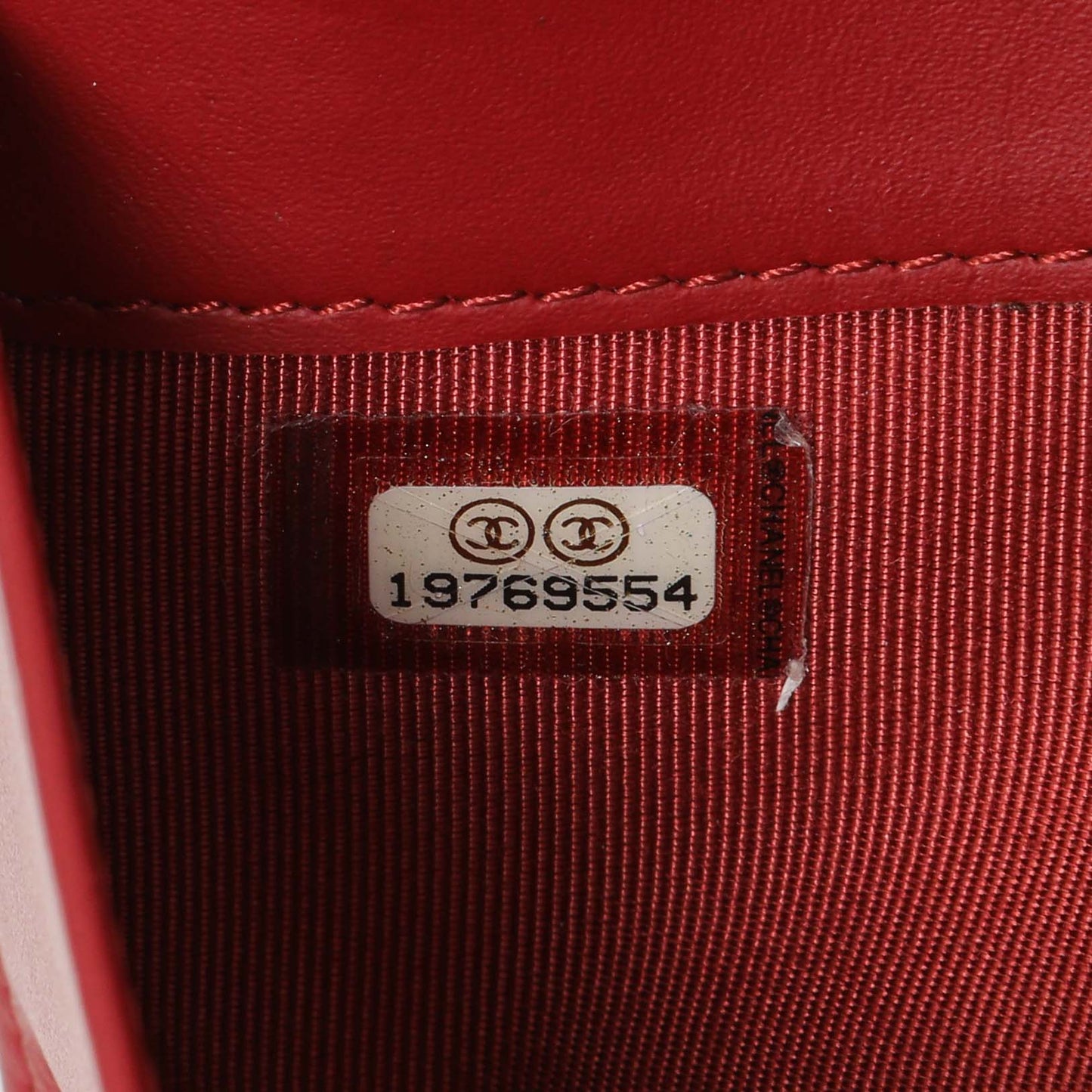 Exclusive Chanel Red Quilted Caviar Yen Wallet — Alternate View 15