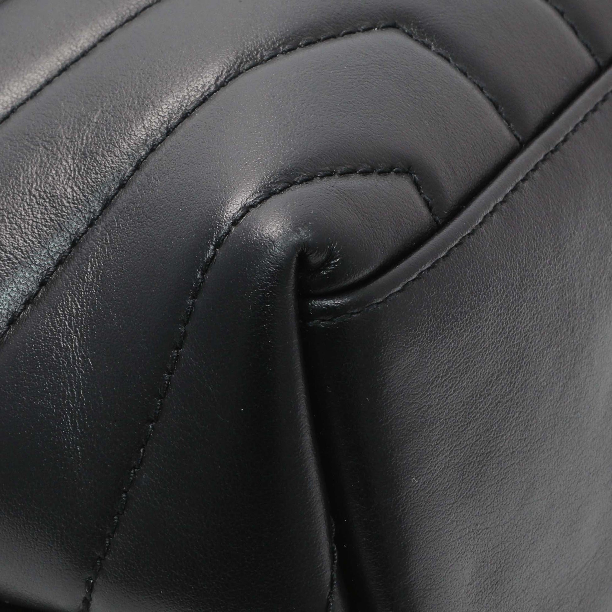 Exclusive Saint Laurent Black Calfskin Loulou Chain Satchel Small — Top View
