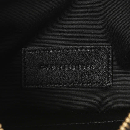 Exclusive Saint Laurent Grain De Poudre Matelasse Chevron Monogram Large Bill Pouch — Lifestyle View