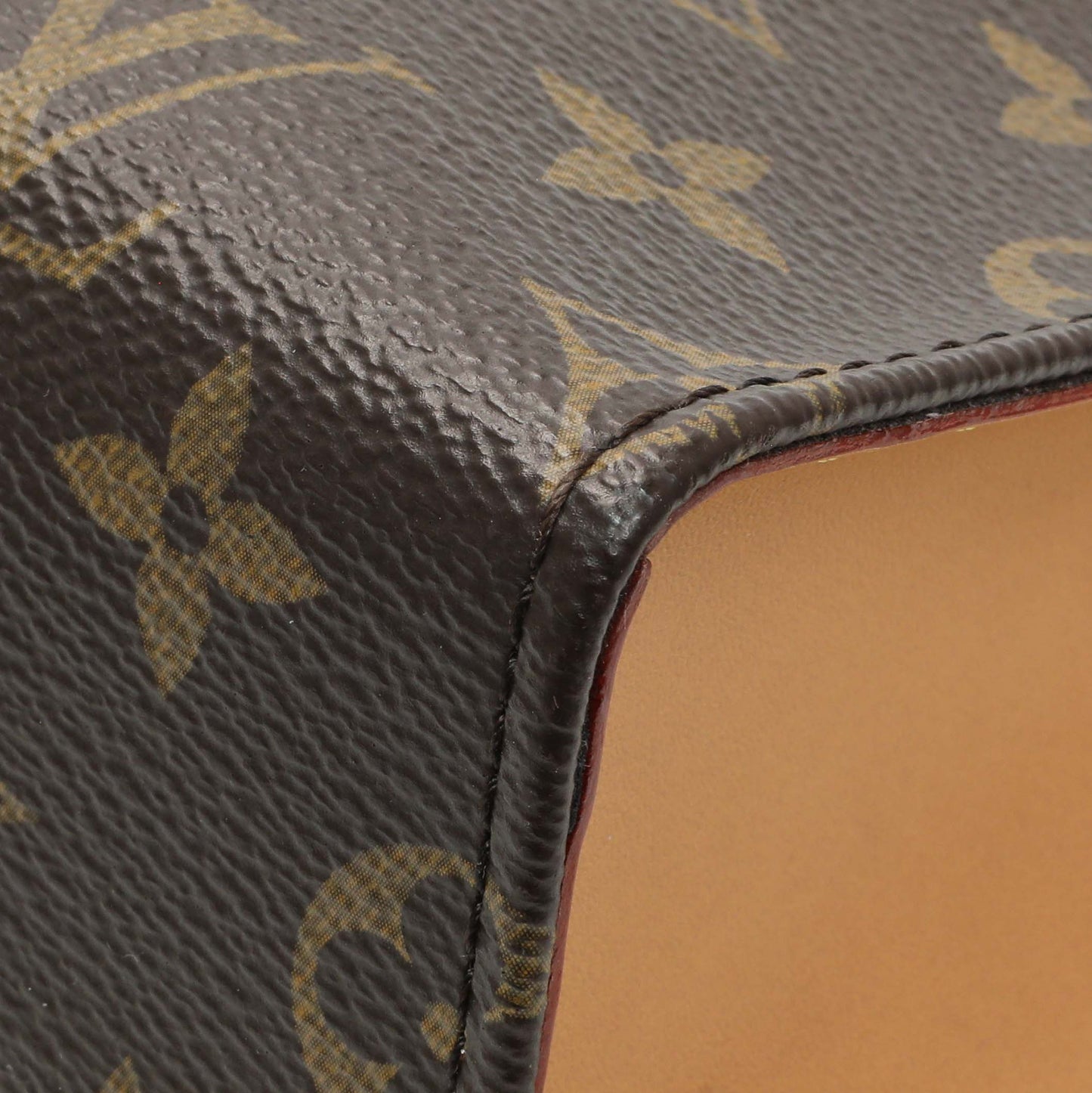 Exclusive Louis Vuitton Monogram Toiletry Pouch On Chain — Detail View