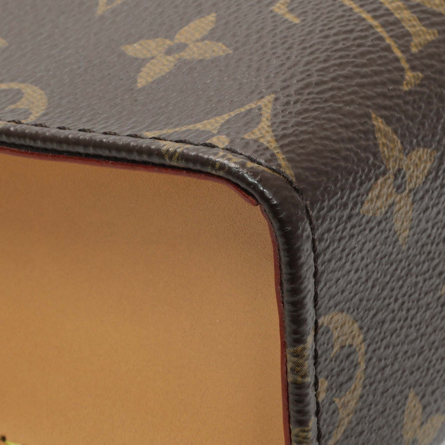 Exclusive Louis Vuitton Monogram Toiletry Pouch On Chain — Lifestyle View