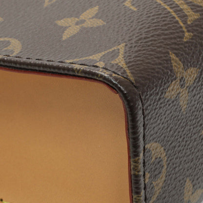 Exclusive Louis Vuitton Monogram Toiletry Pouch On Chain — Lifestyle View