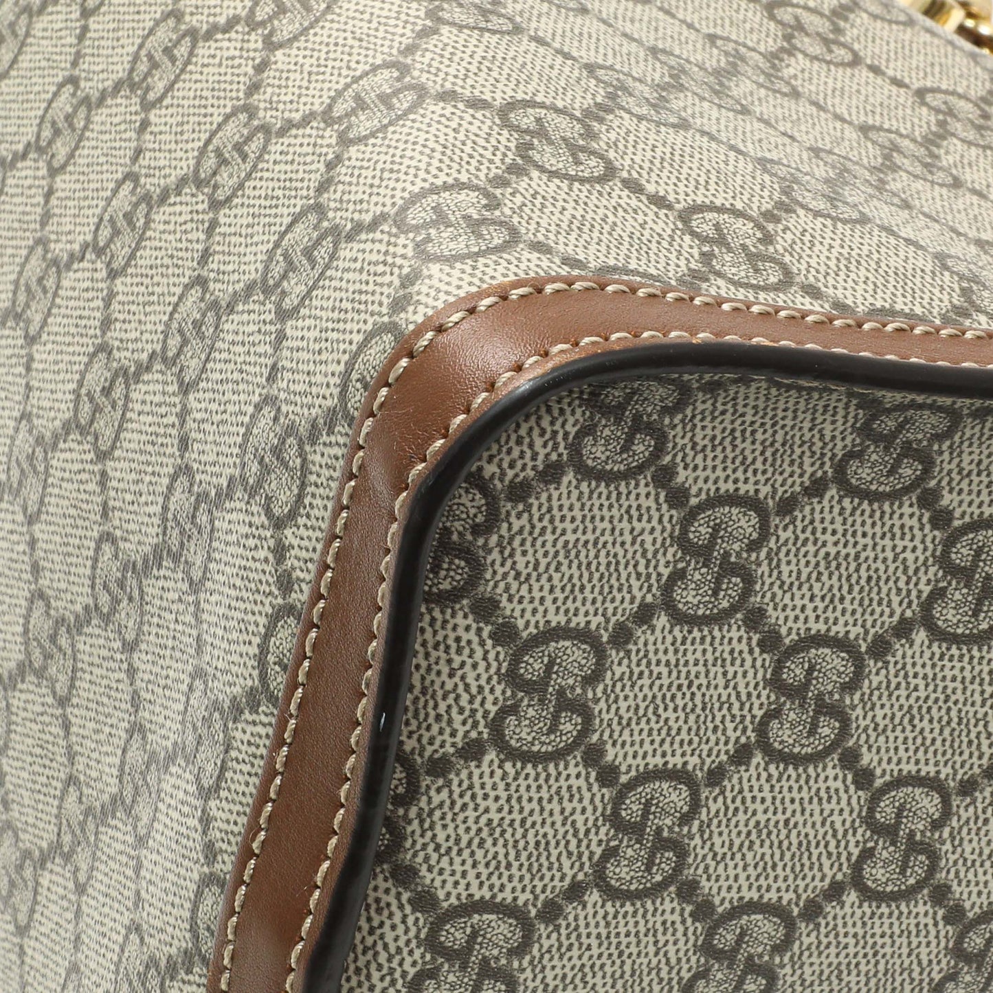 Exclusive Gucci GG Supreme Monogram Medium Padlock Tote — Detail View