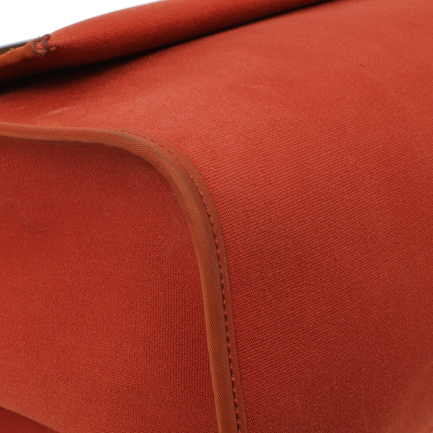 Exclusive Hermes Rouge Venetian Toile Vache Hunter Herbag Zip 39 — Lifestyle View