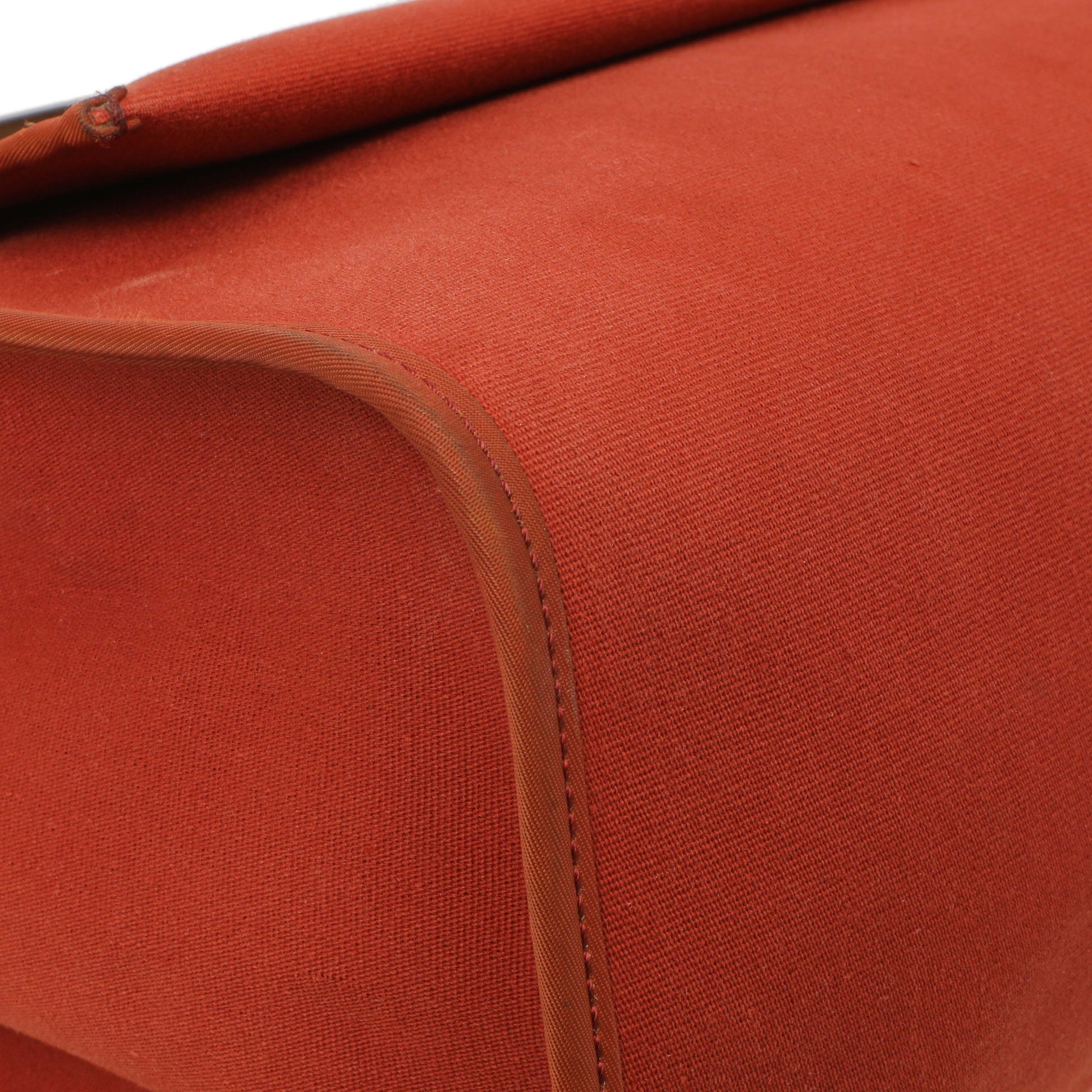 Exclusive Hermes Rouge Venetian Toile Vache Hunter Herbag Zip 39 — Lifestyle View